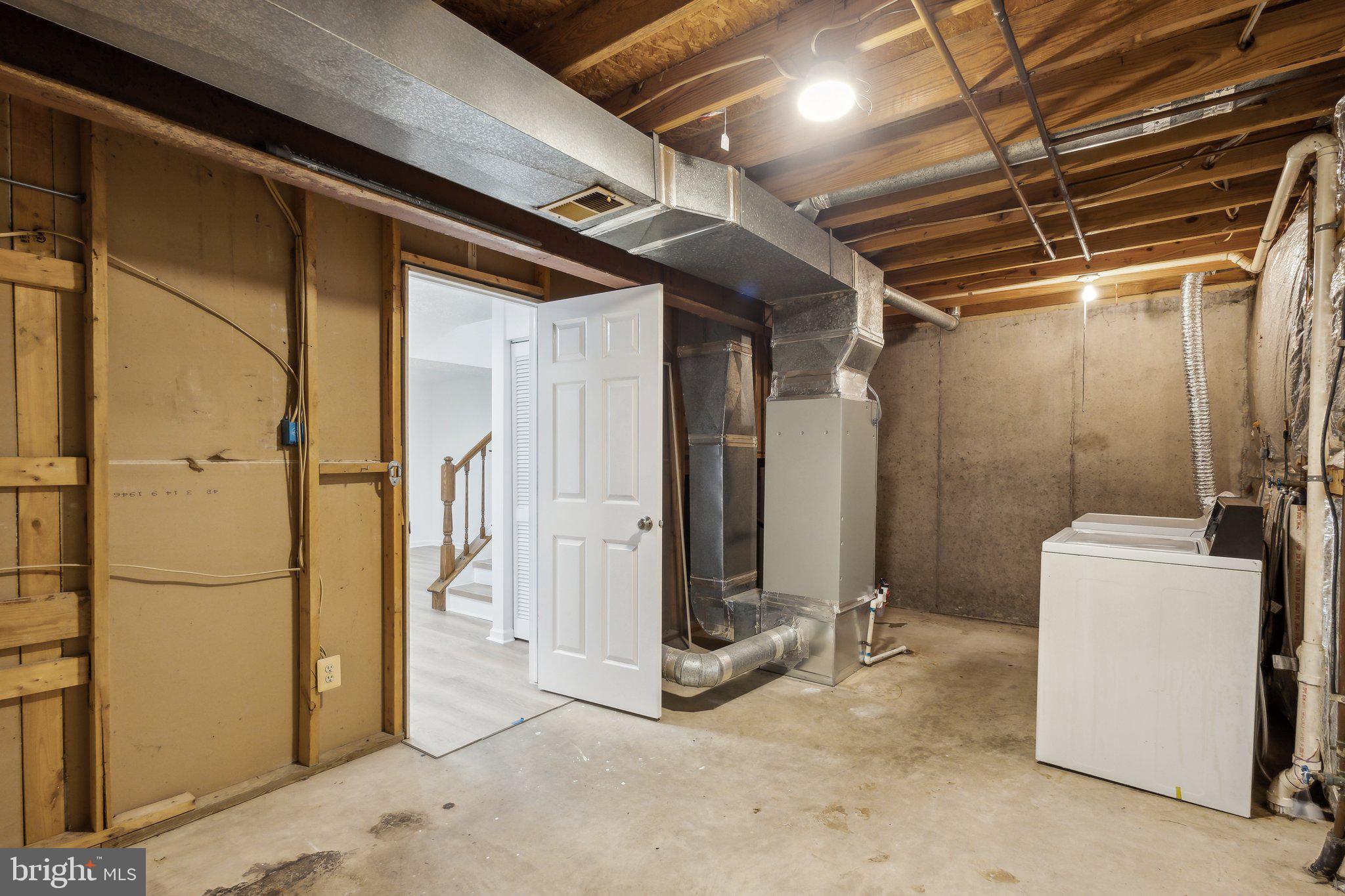 POHICK VILLAGE - Residential Lease