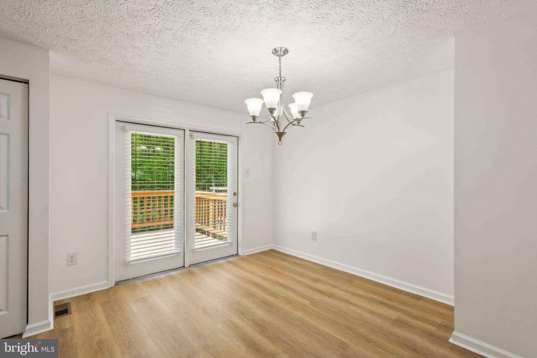 POHICK VILLAGE - Residential Lease