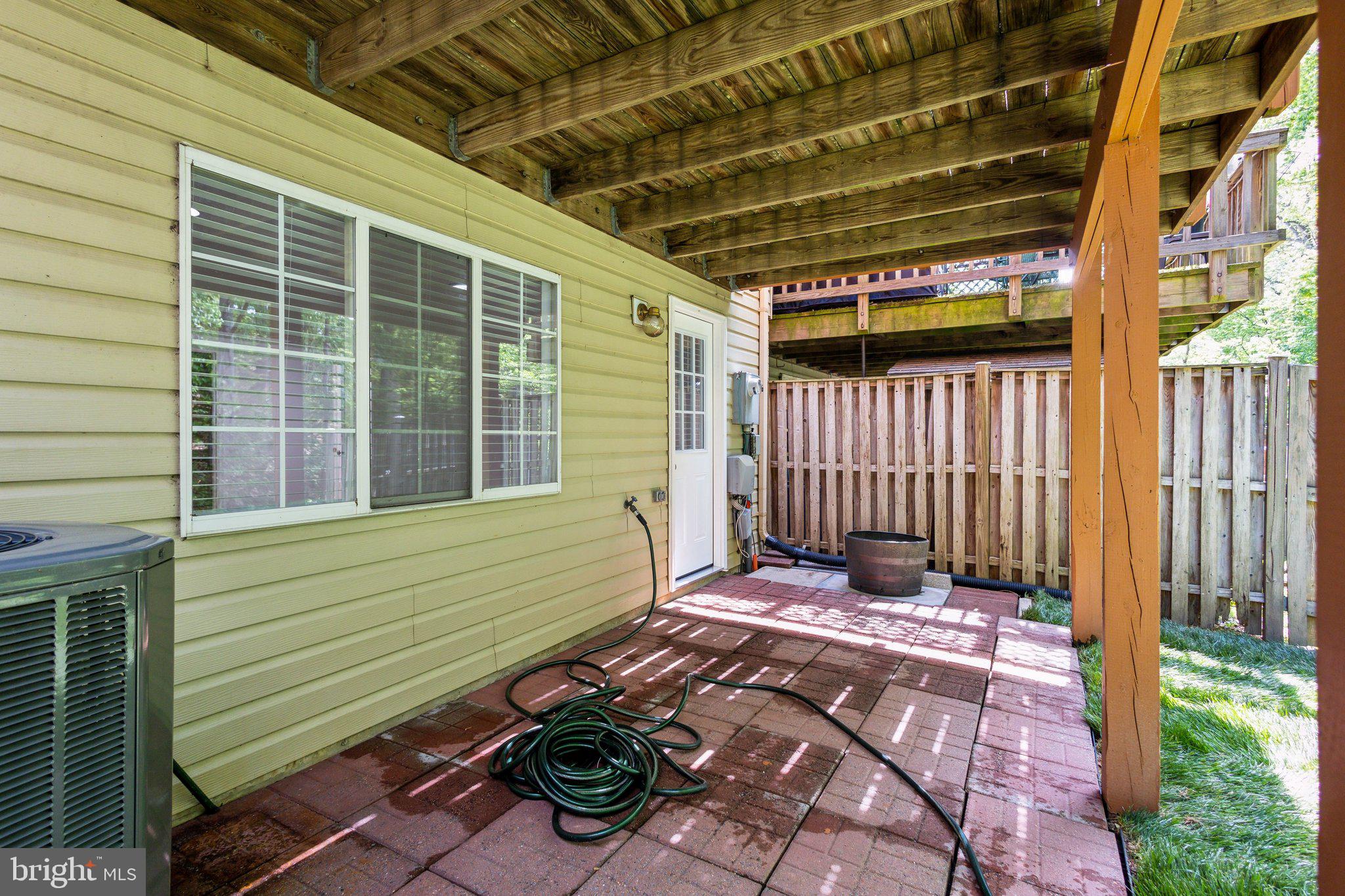 POHICK VILLAGE - Residential Lease