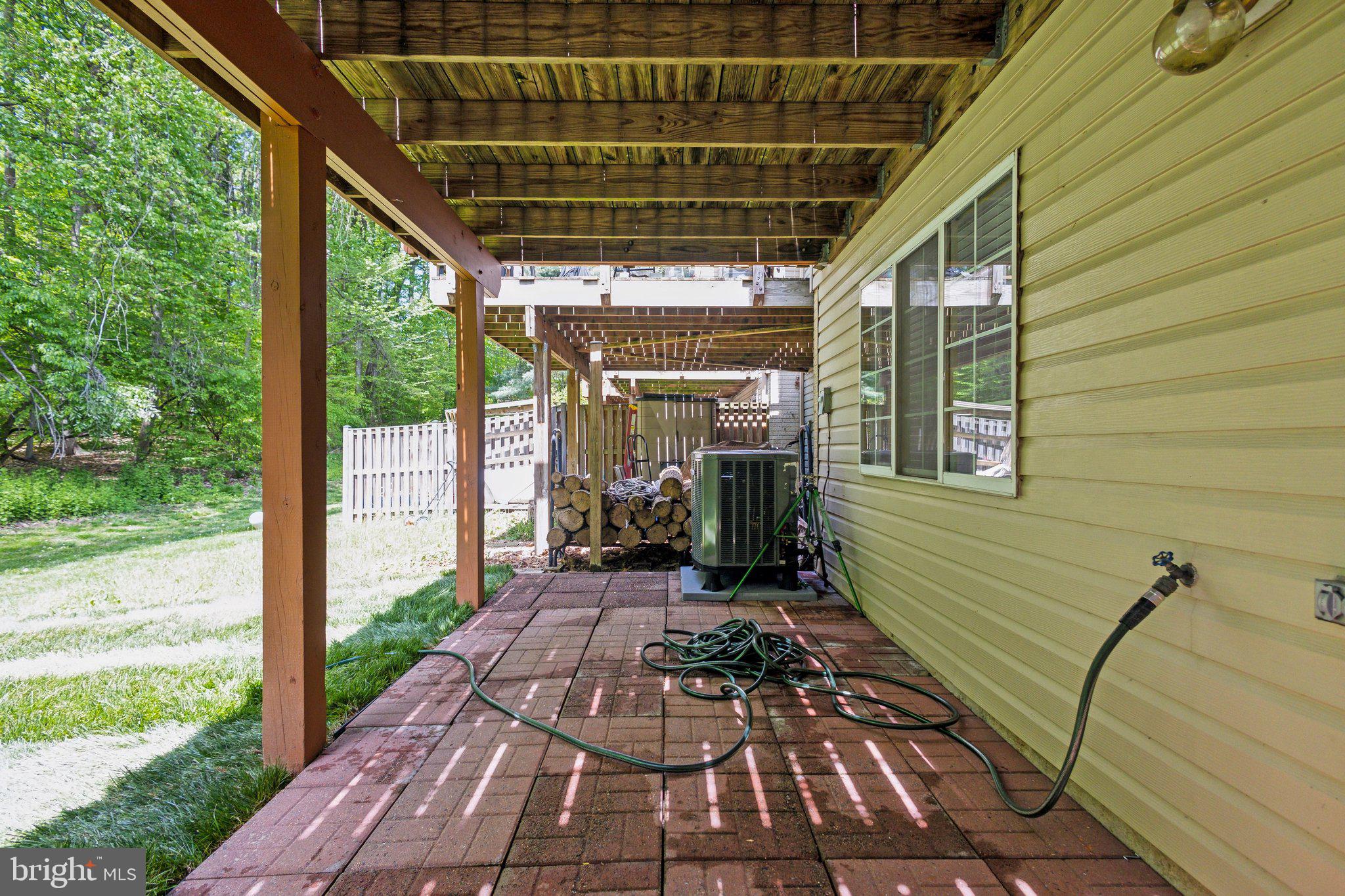 POHICK VILLAGE - Residential Lease