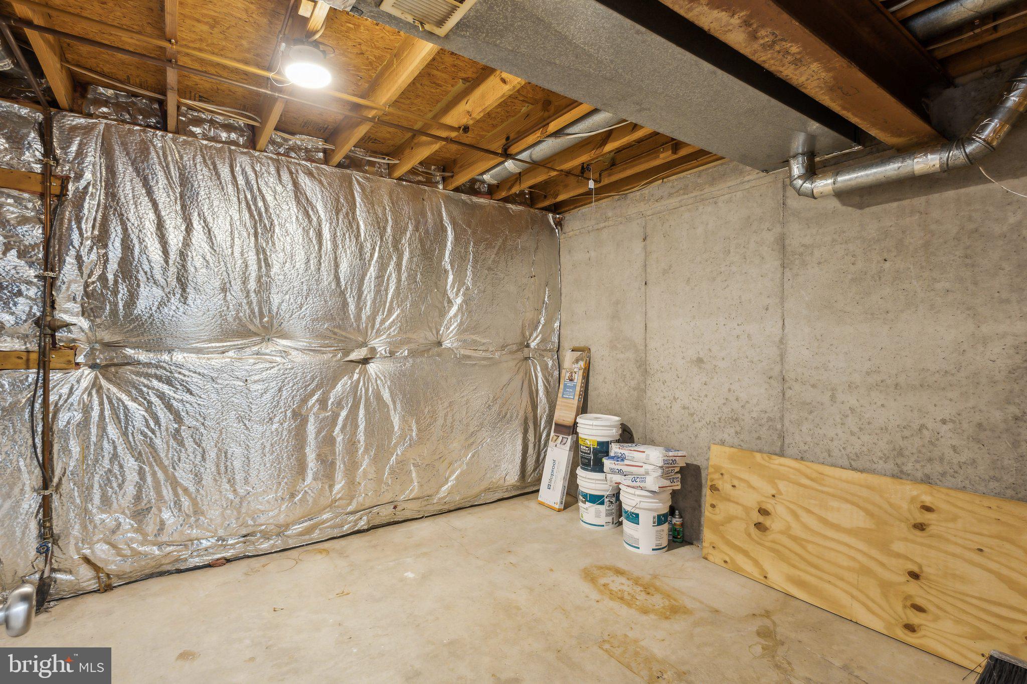 POHICK VILLAGE - Residential Lease