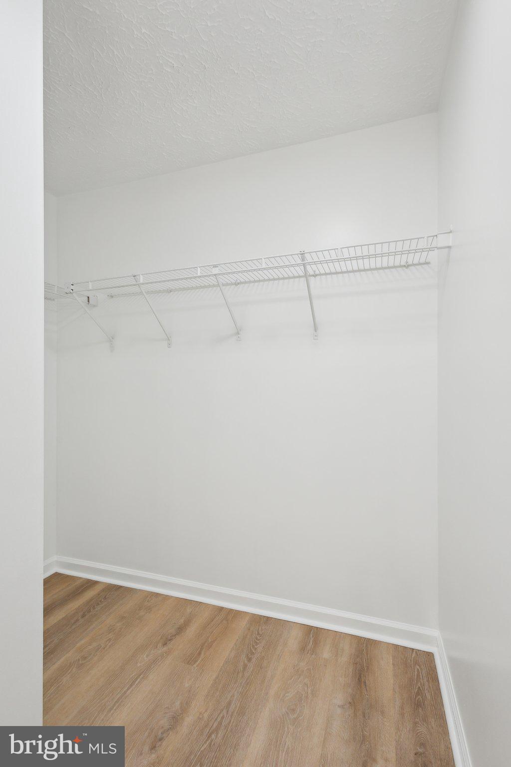 POHICK VILLAGE - Residential Lease