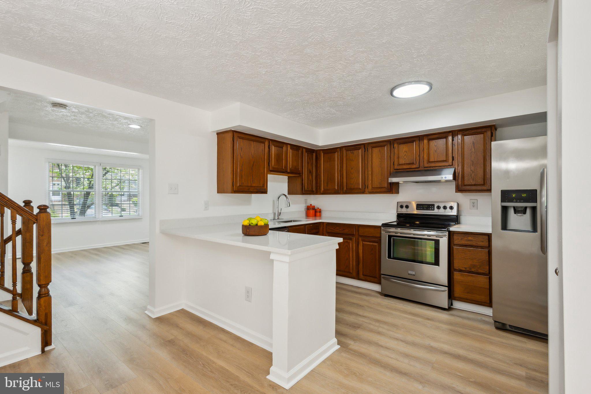 POHICK VILLAGE - Residential Lease