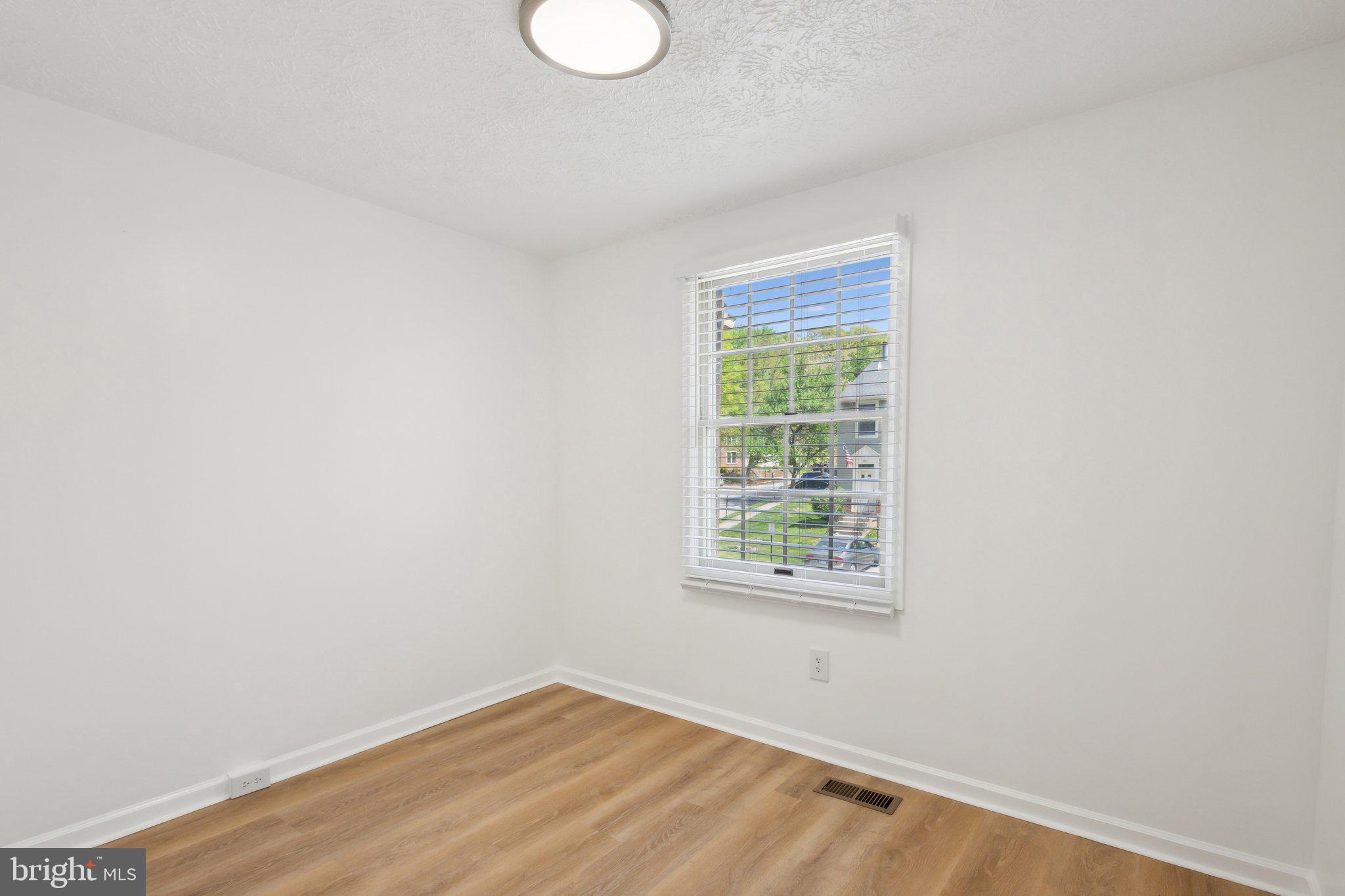 POHICK VILLAGE - Residential Lease