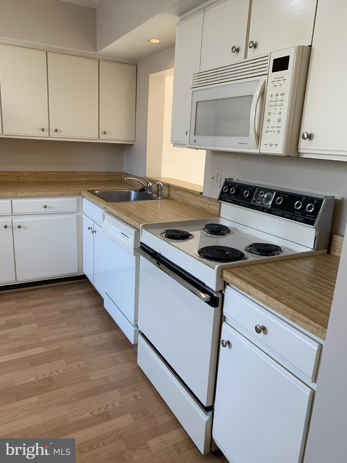 300 SEDGEMOOR SQUARE