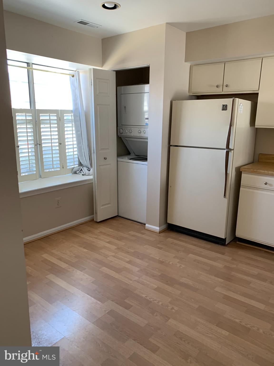 300 SEDGEMOOR SQUARE