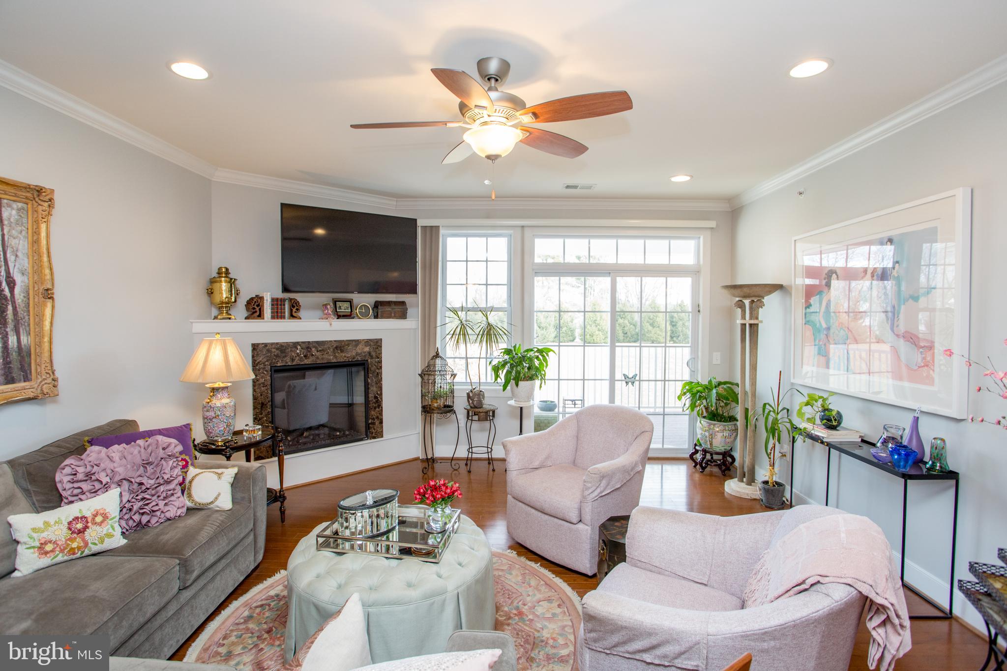 MERIDIAN VALLEY SQ - Residential