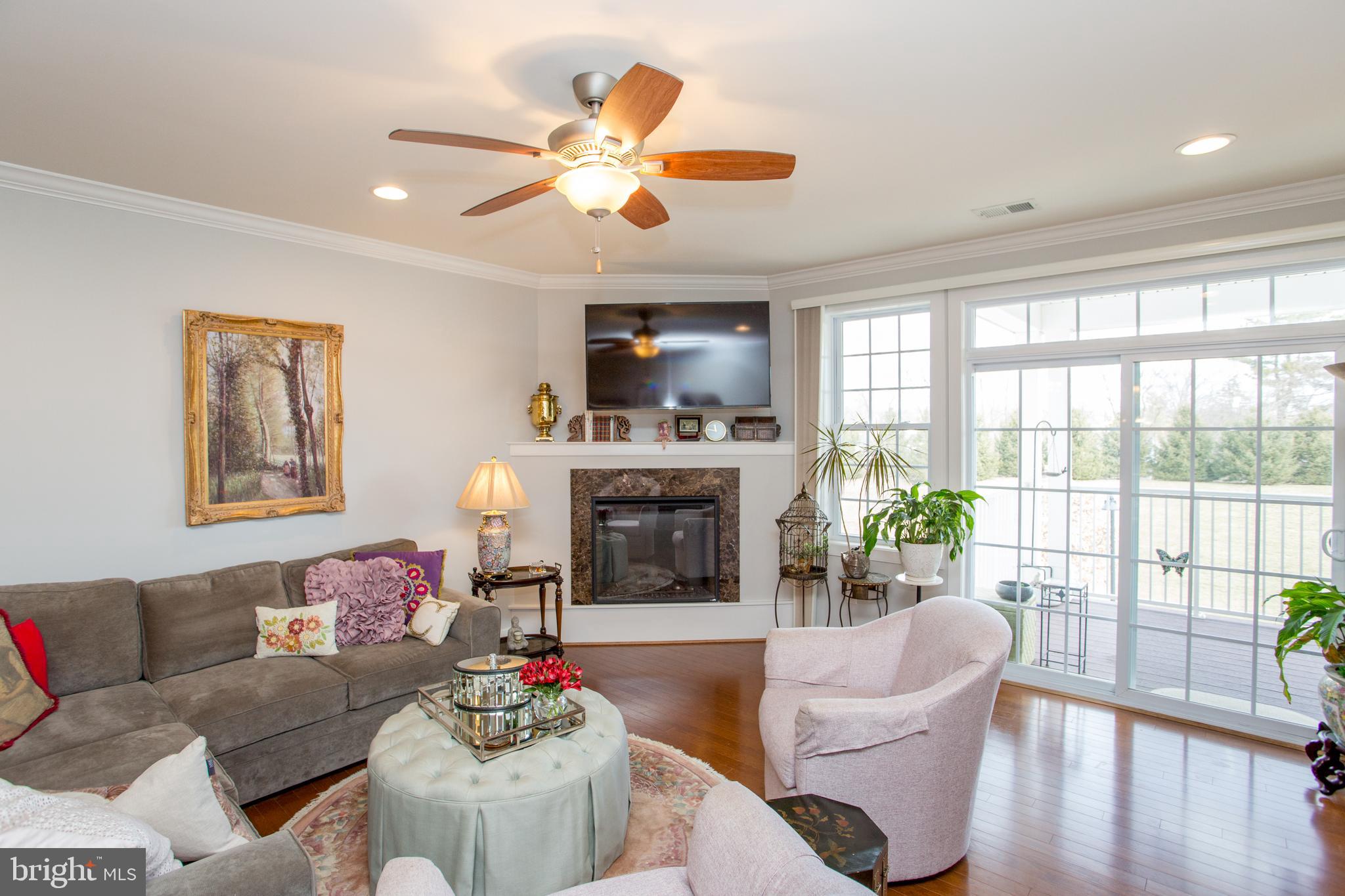 MERIDIAN VALLEY SQ - Residential