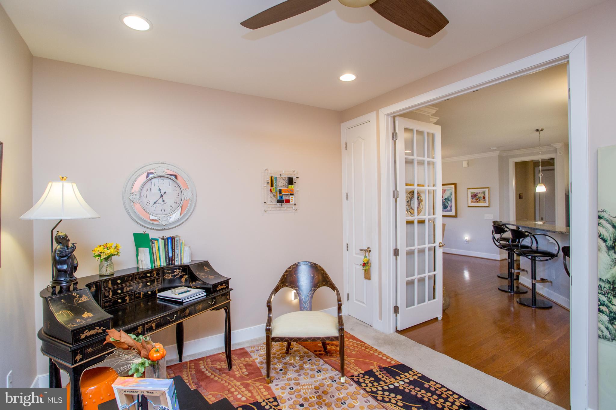 MERIDIAN VALLEY SQ - Residential