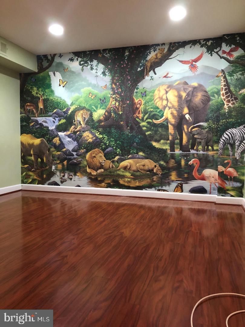 ASHBURN FARM - Residential Lease