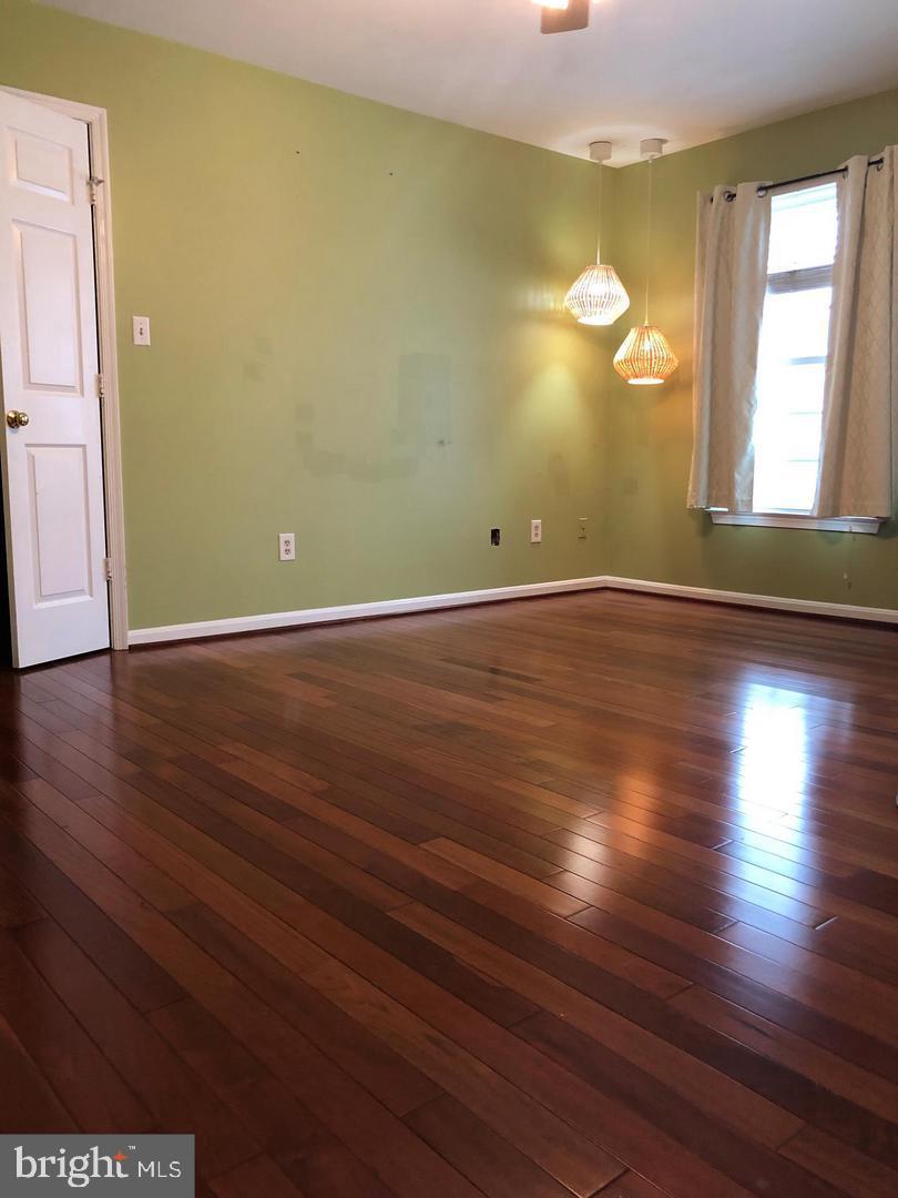 ASHBURN FARM - Residential Lease