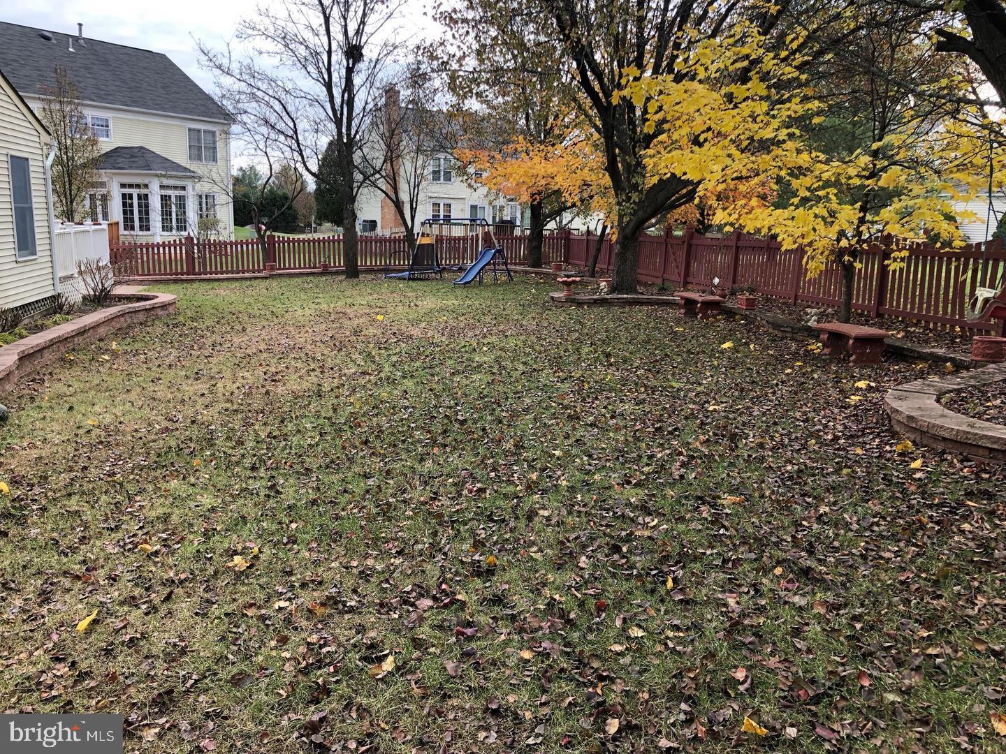 ASHBURN FARM - Residential Lease