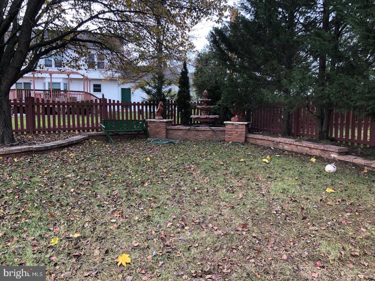 ASHBURN FARM - Residential Lease