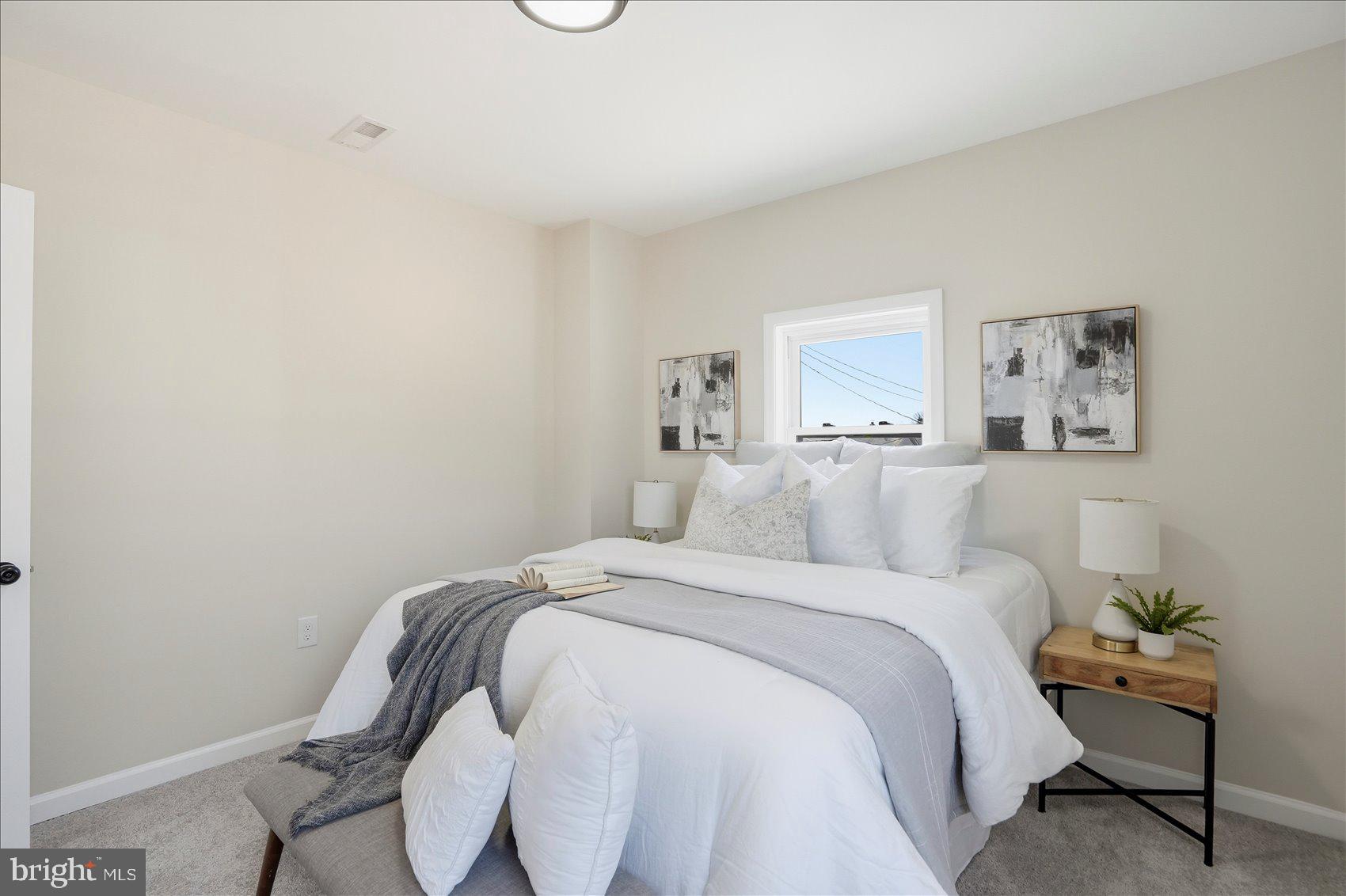 LORRAINE PARK - Residential