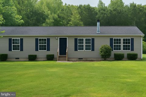 3290 HARTLY ROAD HARTLY DE 19953