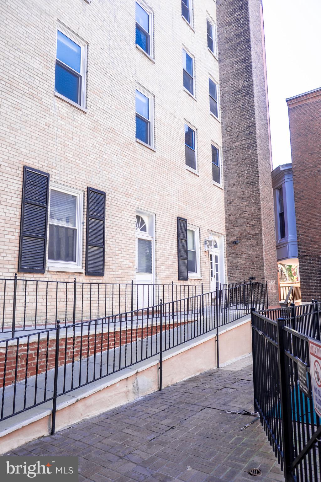 WASHINGTON SQ WEST - Residential