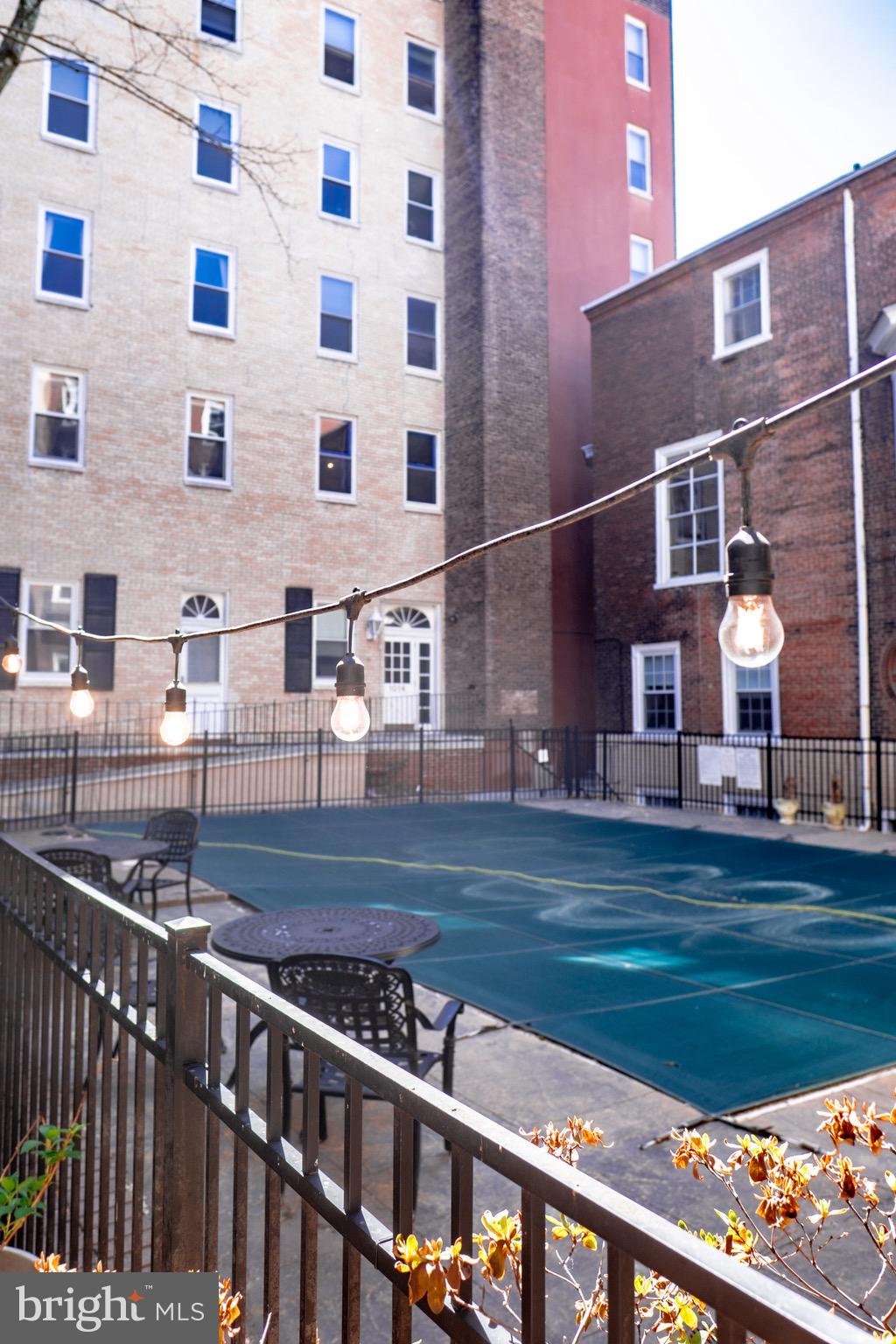 WASHINGTON SQ WEST - Residential