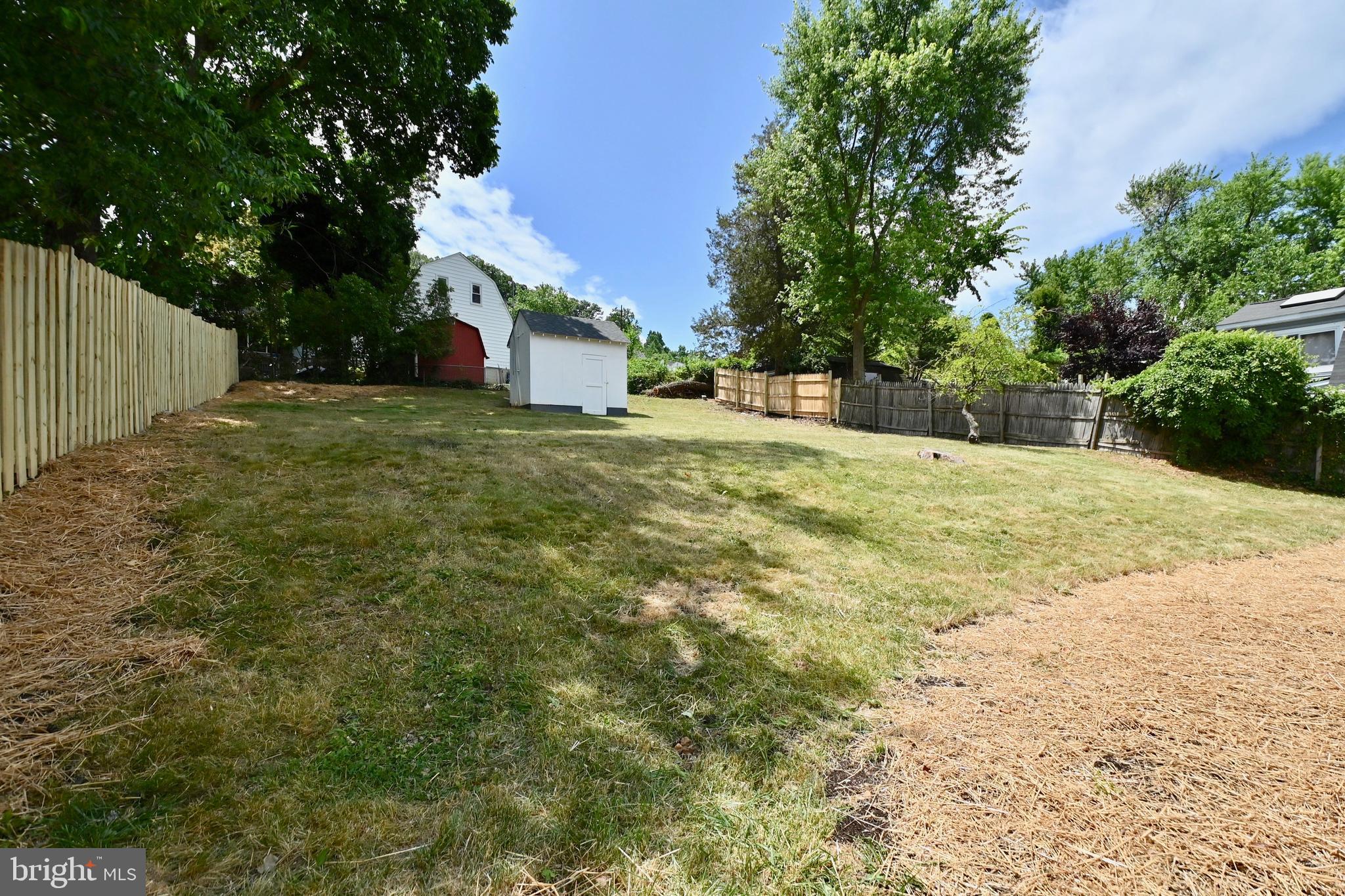 BURGUNDY VILLAGE - Residential