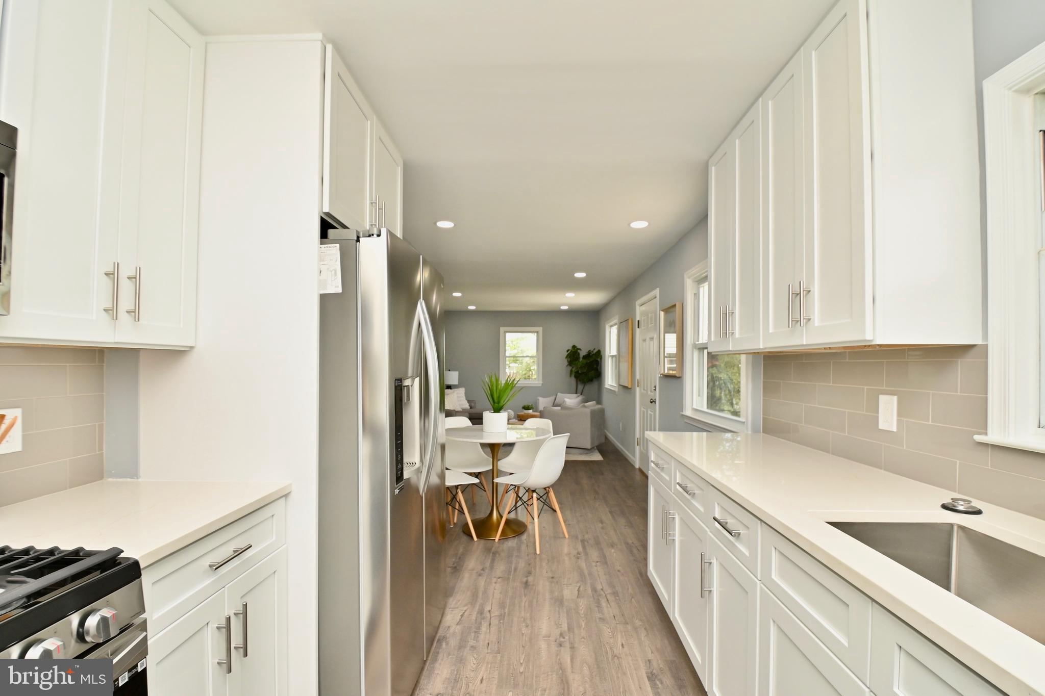 BURGUNDY VILLAGE - Residential