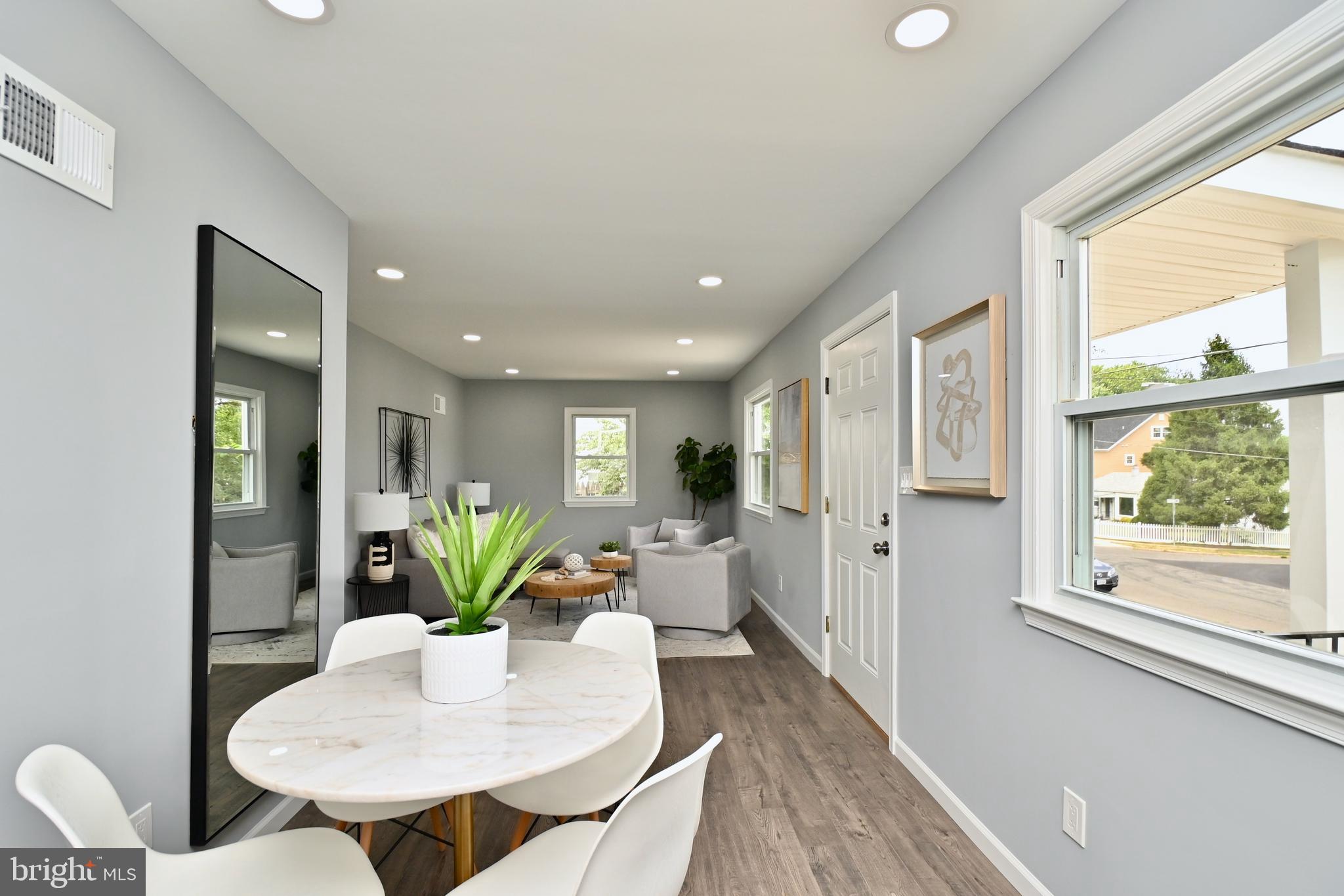 BURGUNDY VILLAGE - Residential