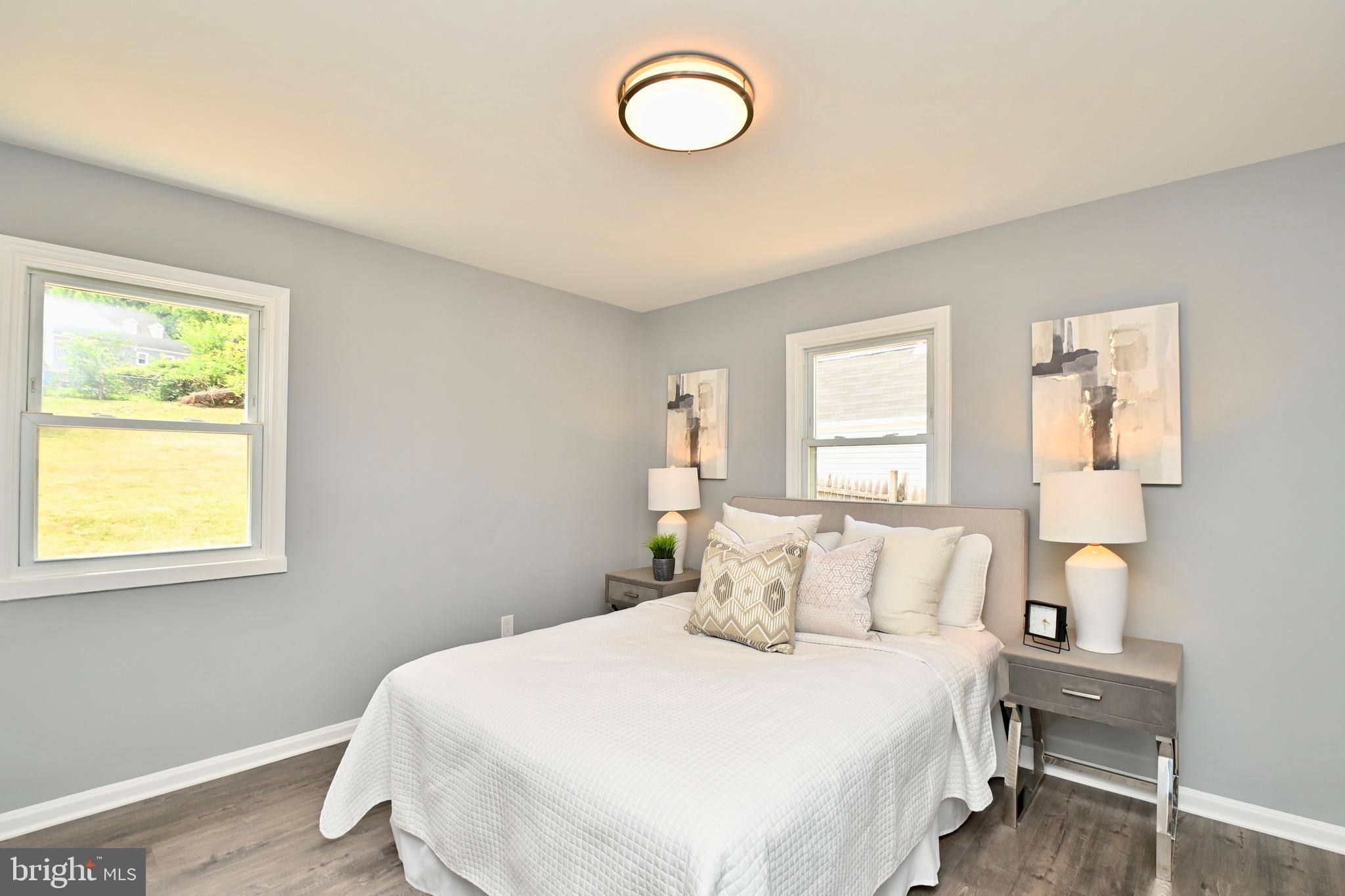 BURGUNDY VILLAGE - Residential