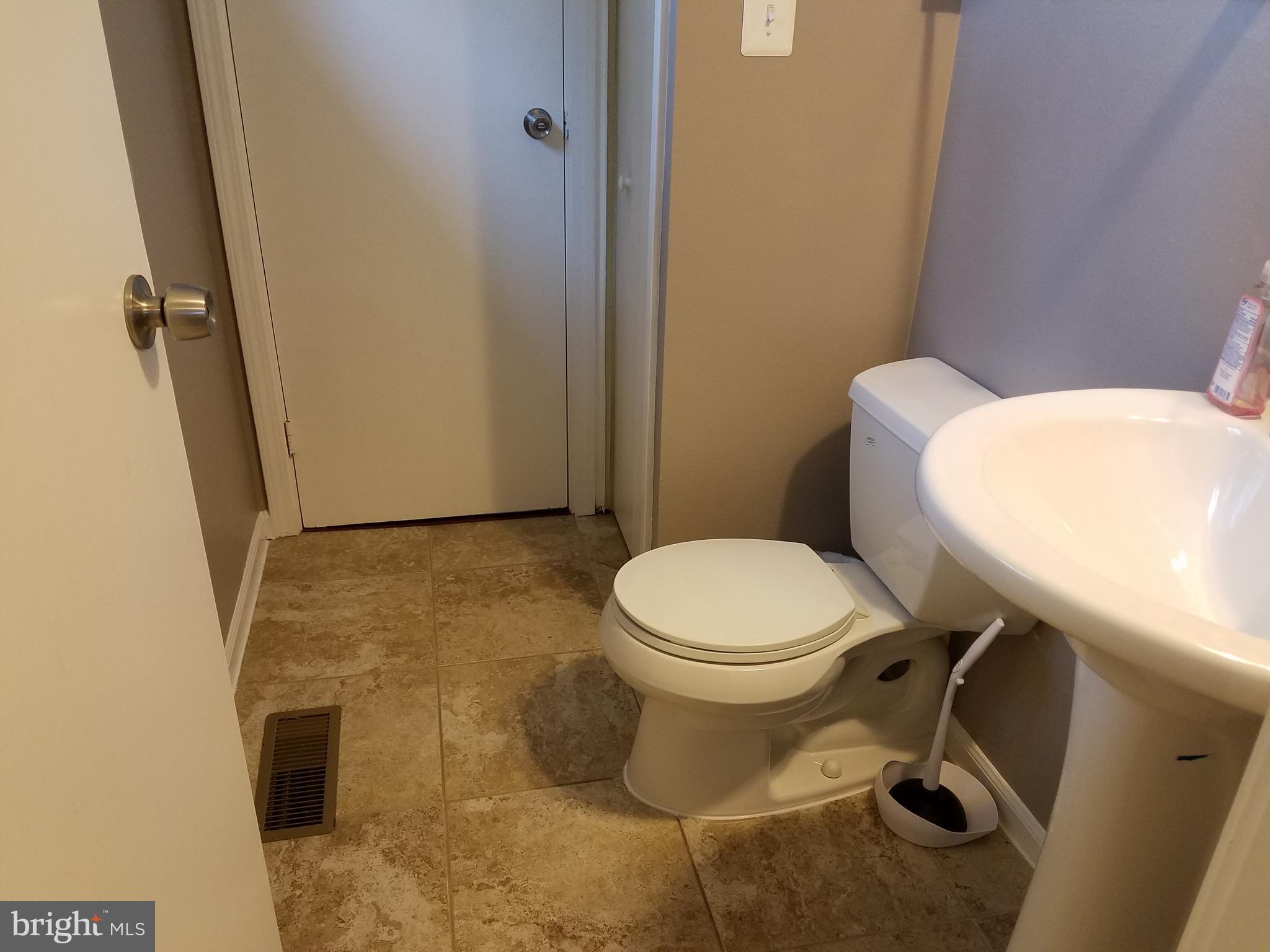 STERLING - Residential Lease