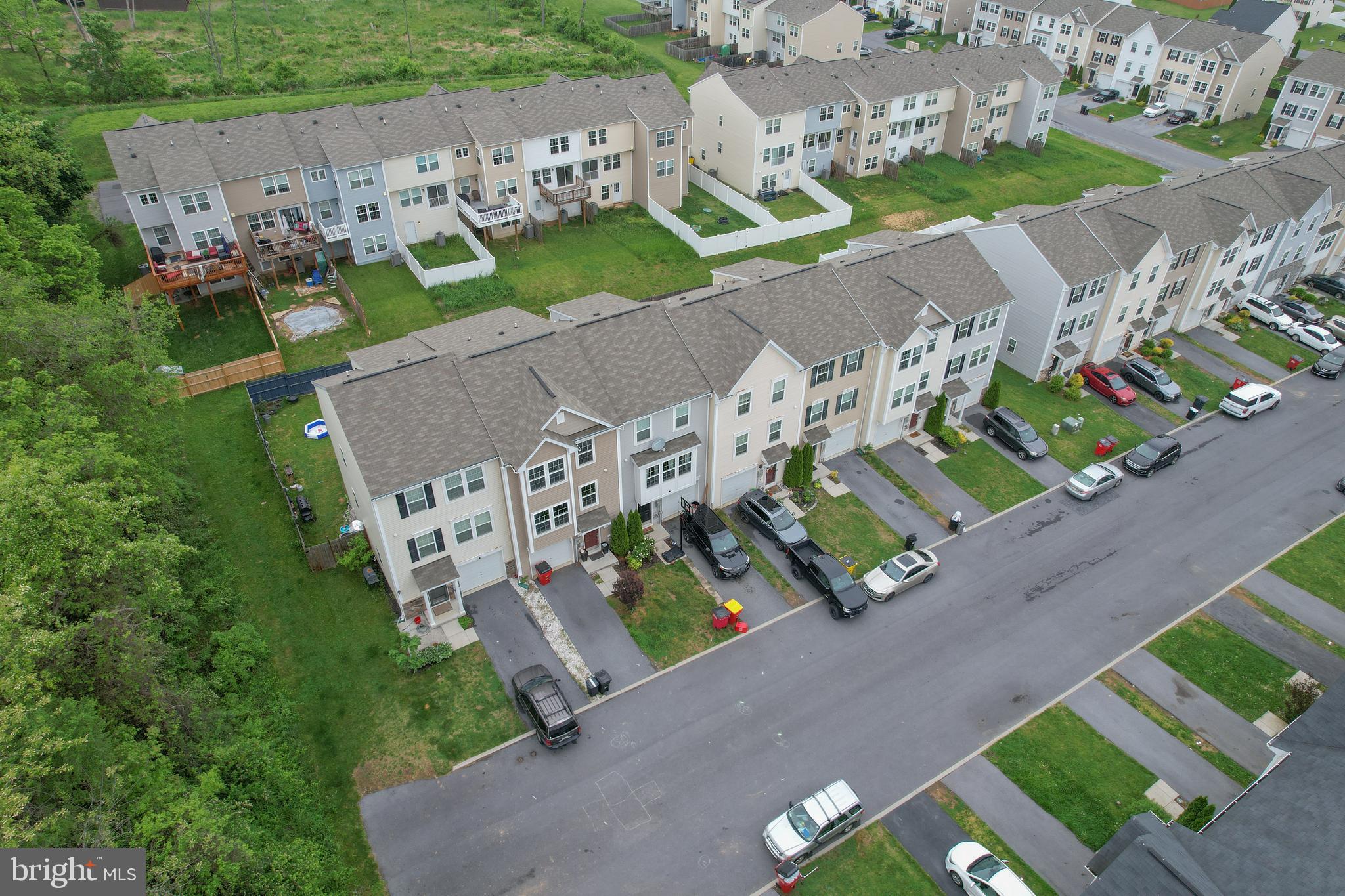 STONEBROOK VILLAGE - Residential