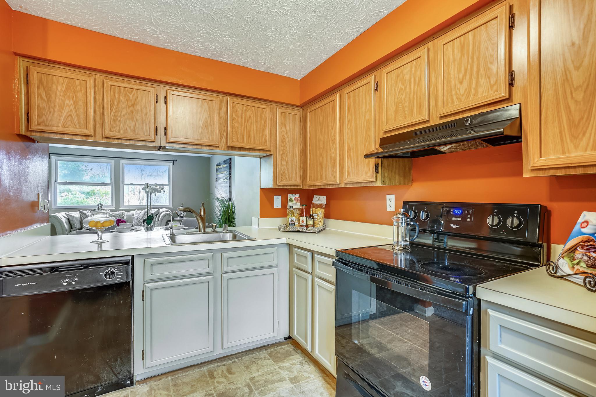 SADDLE CREEK - Residential