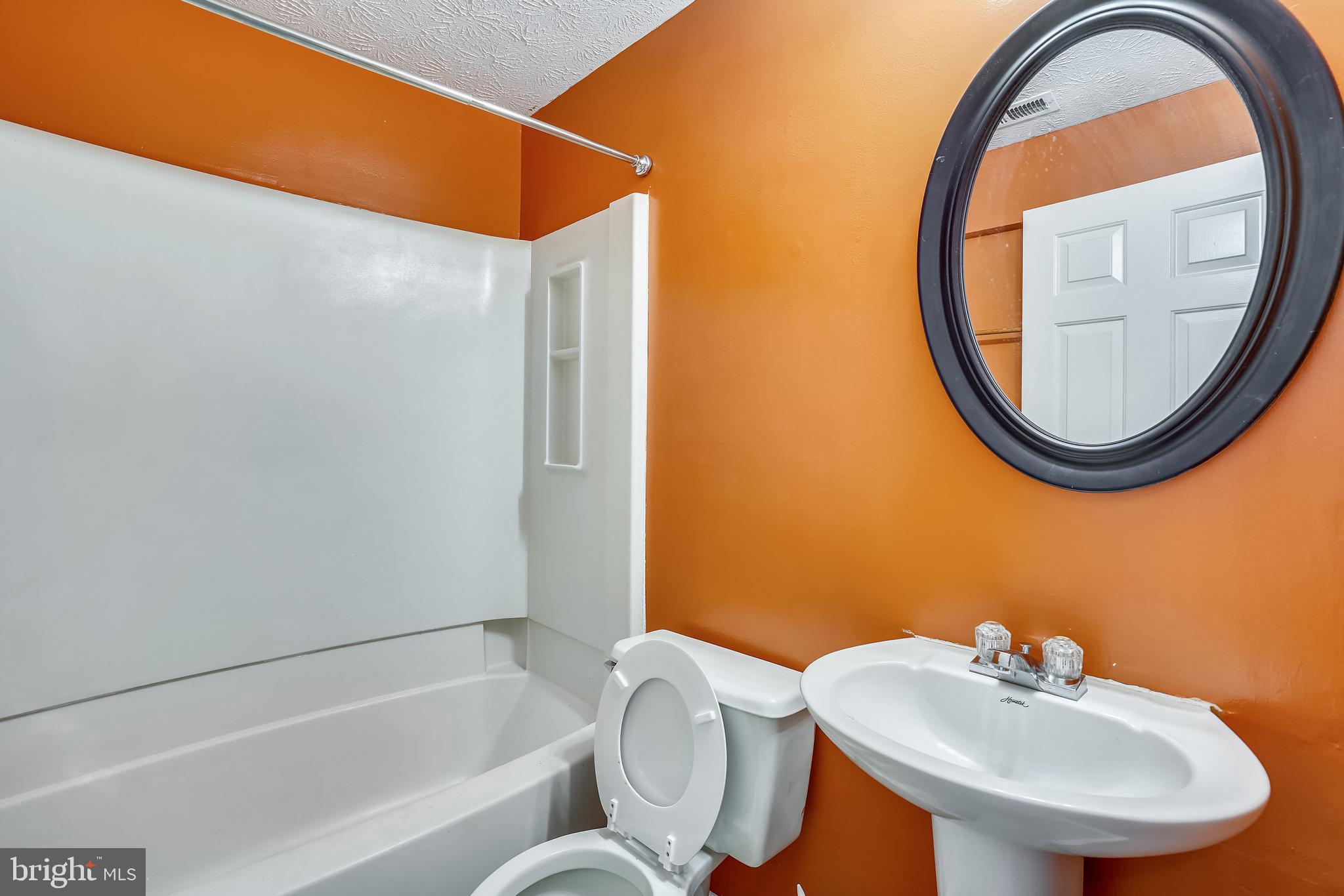 SADDLE CREEK - Residential