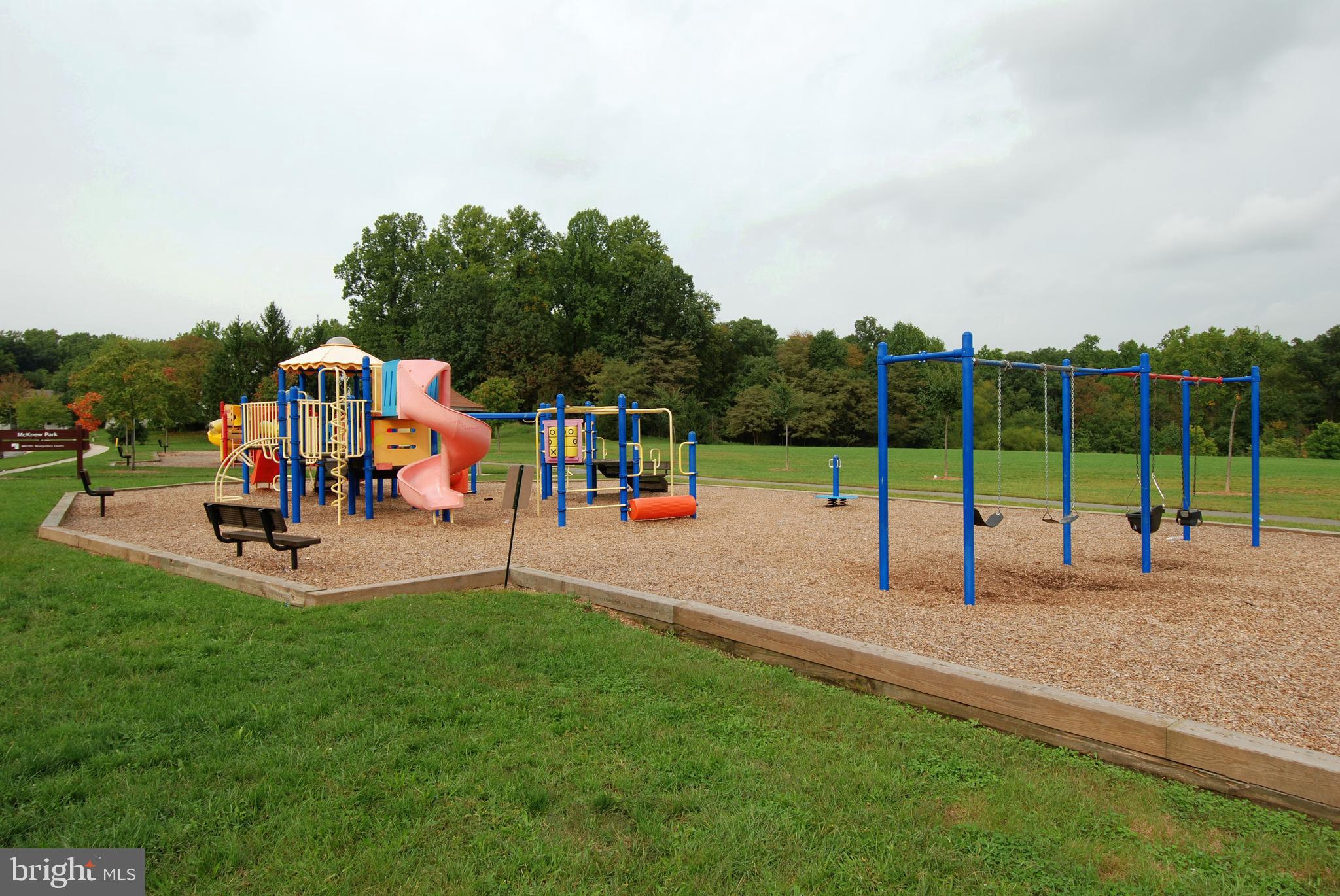 SADDLE CREEK - Residential