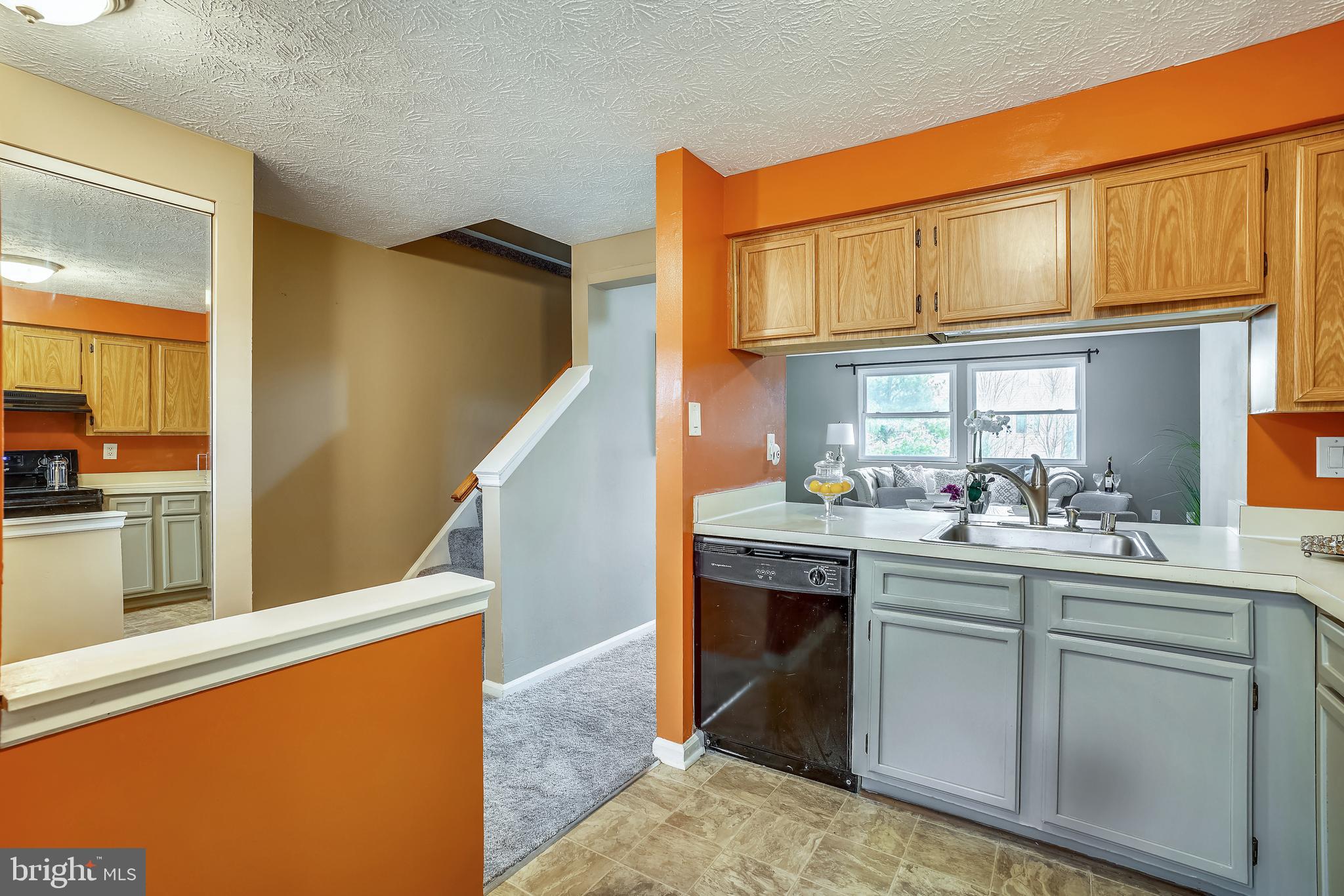 SADDLE CREEK - Residential