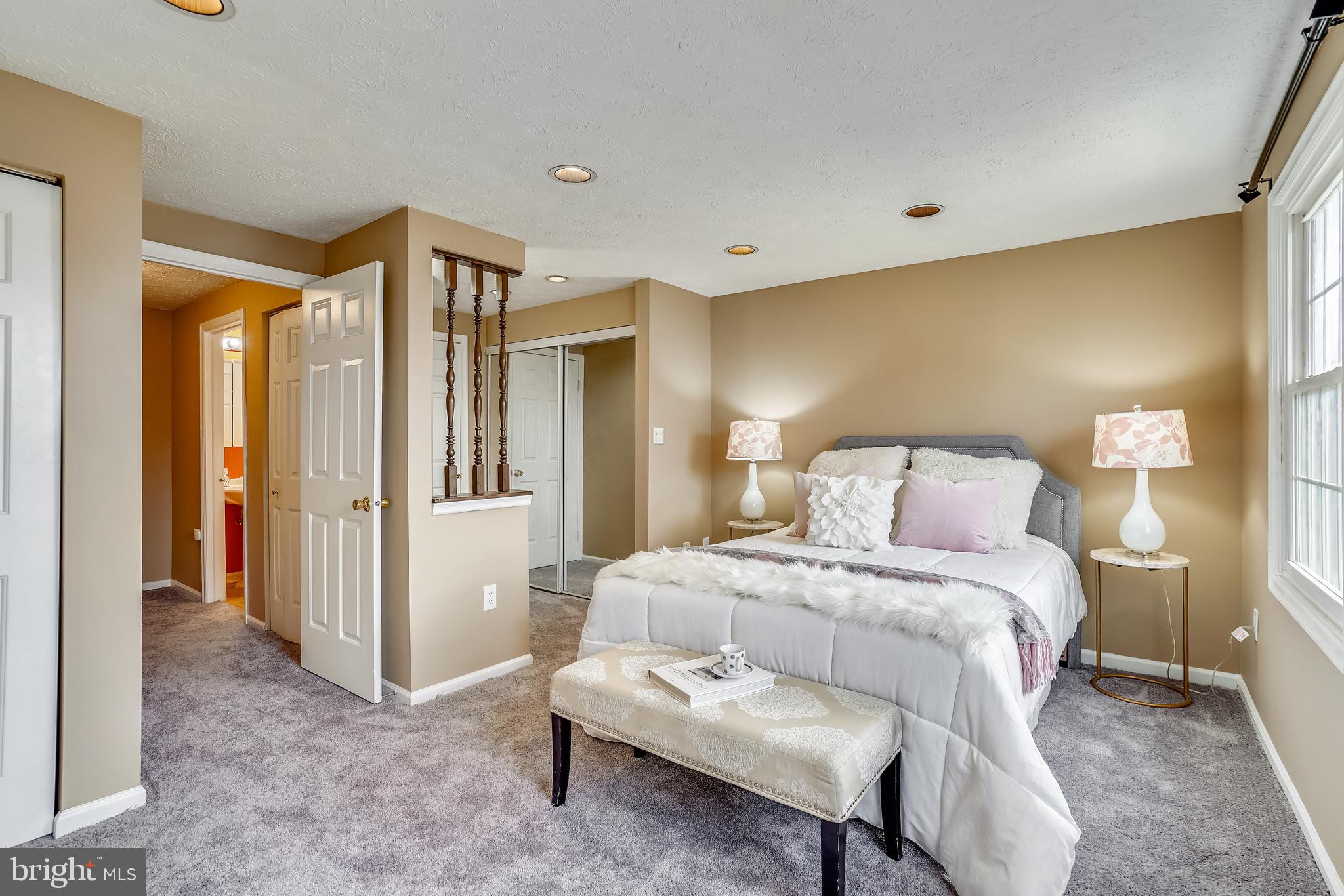 SADDLE CREEK - Residential