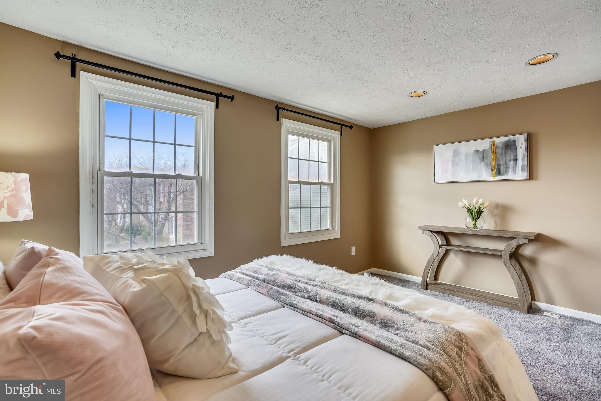 SADDLE CREEK - Residential