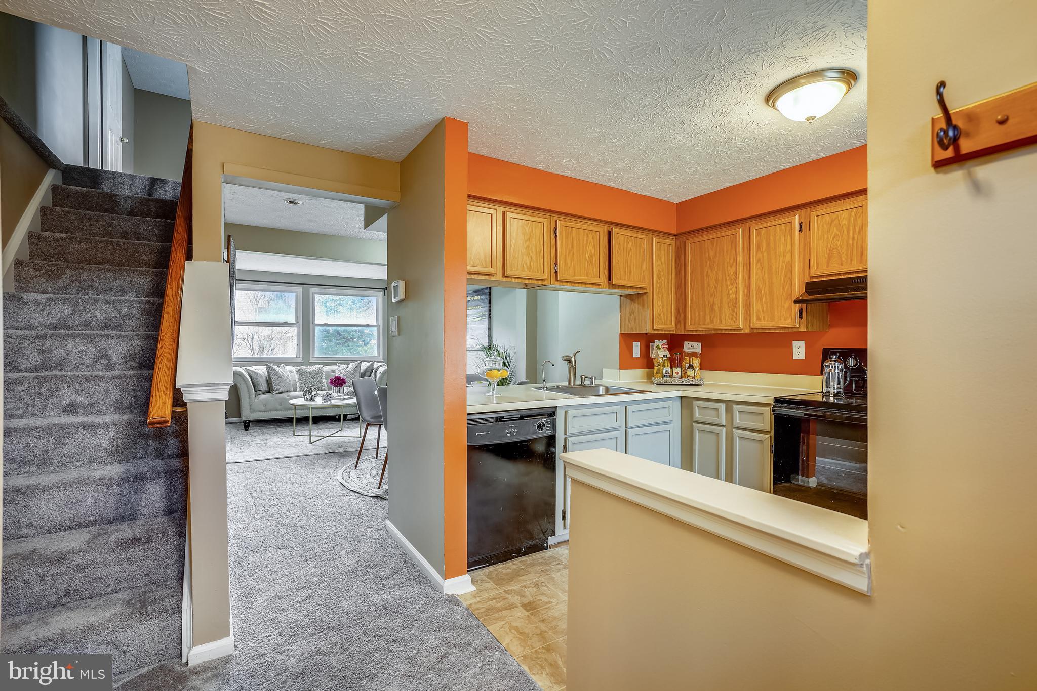 SADDLE CREEK - Residential