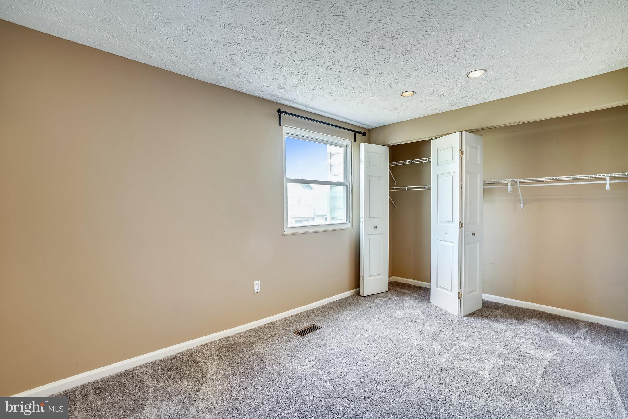 SADDLE CREEK - Residential