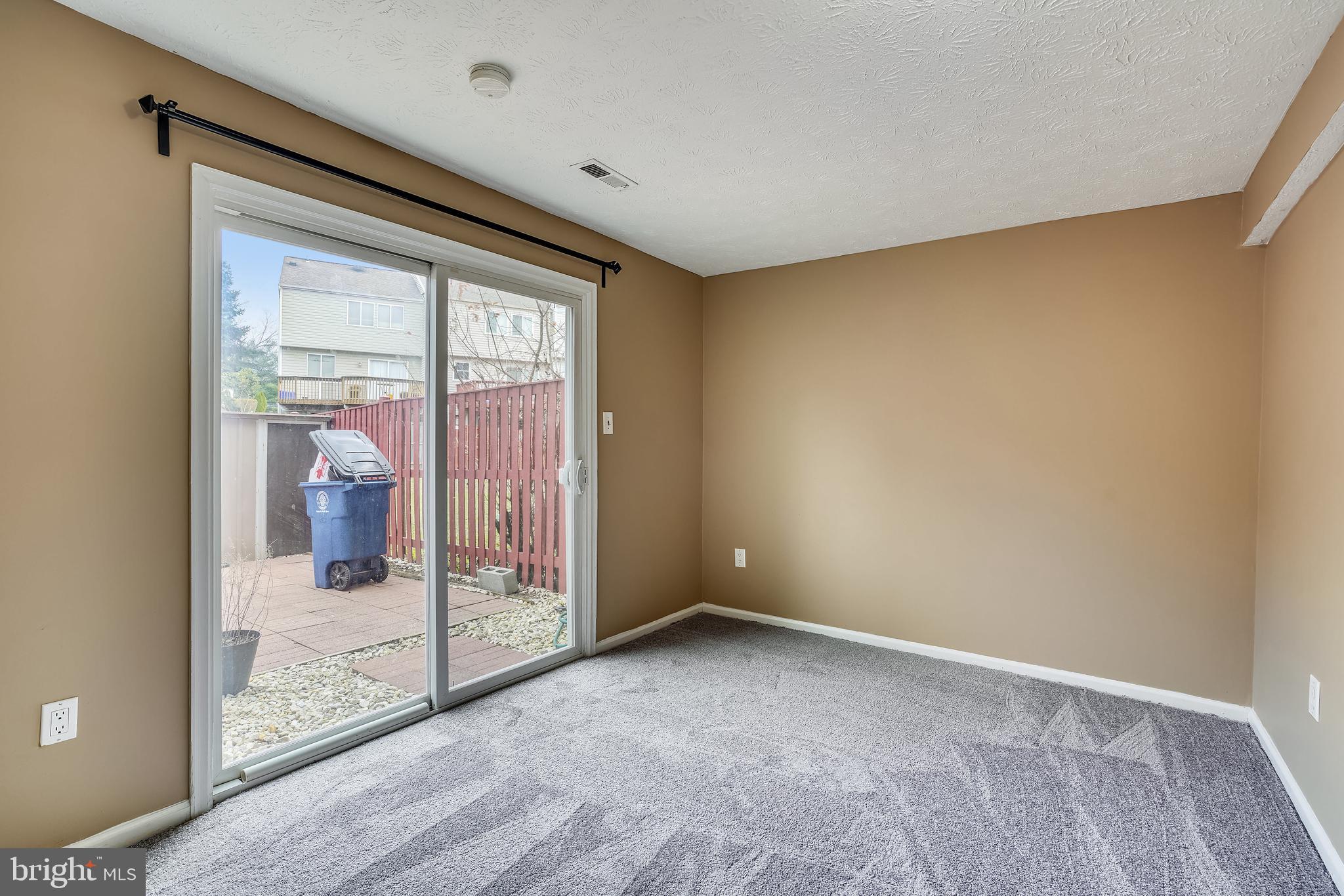 SADDLE CREEK - Residential