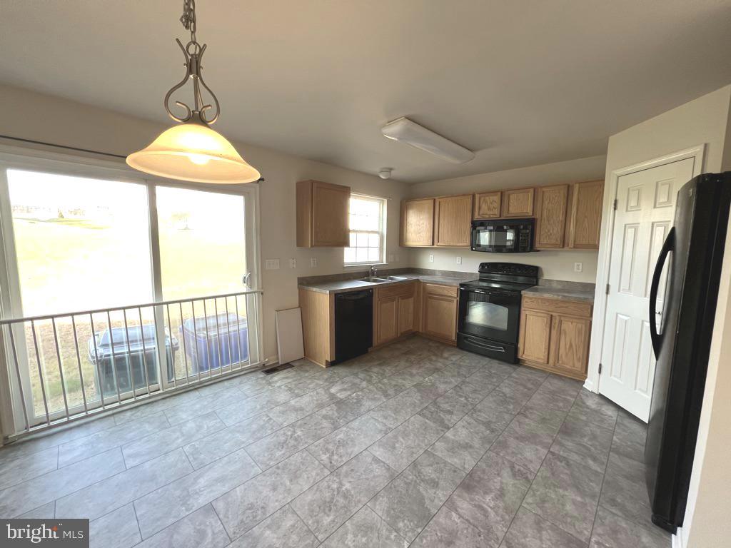 BRITTANY QUARTERS - Residential