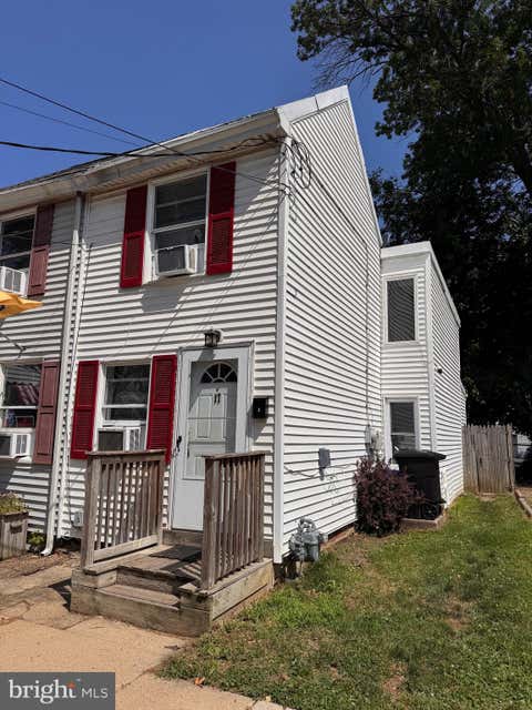 Townhouse For Rent - 17 West Street<br/> Burlington County, BORDENTOWN, NJ 08505
