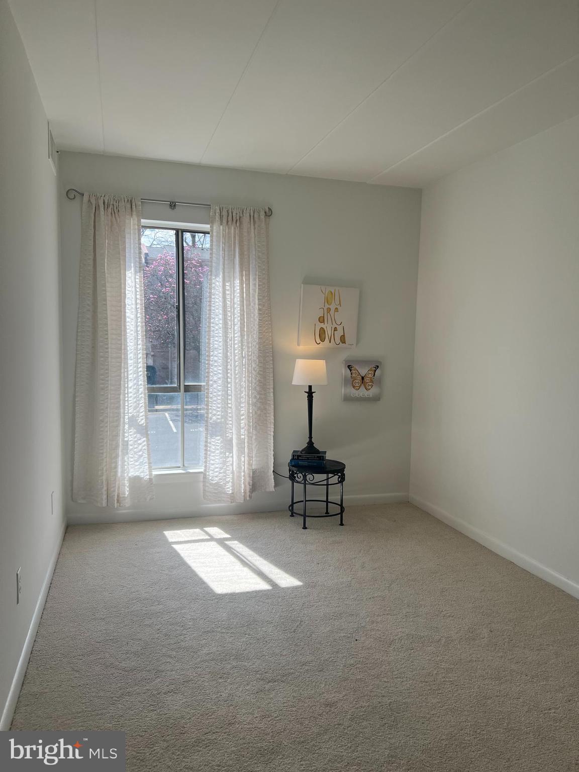 GLENVALE CONDO - Residential Lease