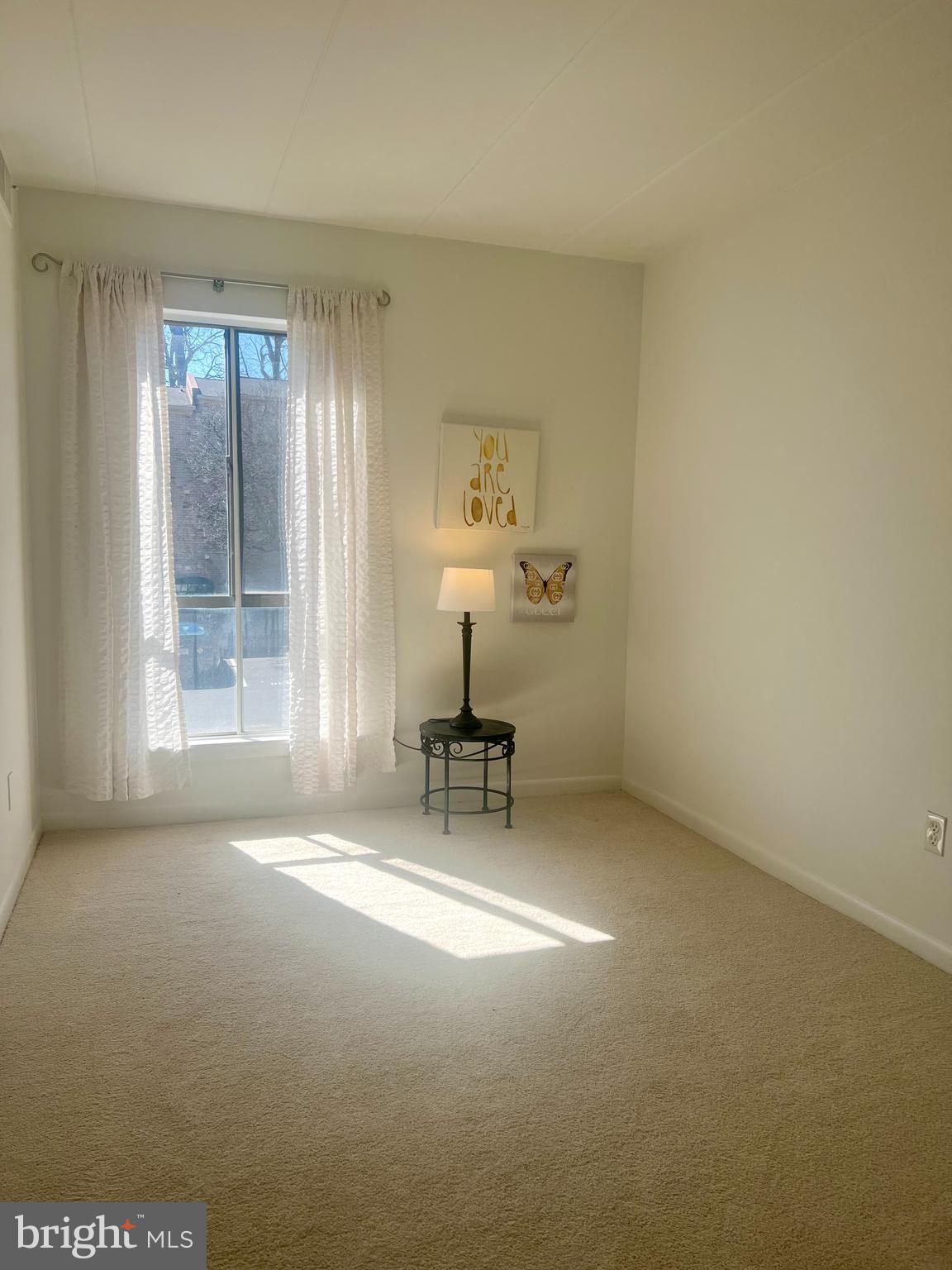 GLENVALE CONDO - Residential Lease