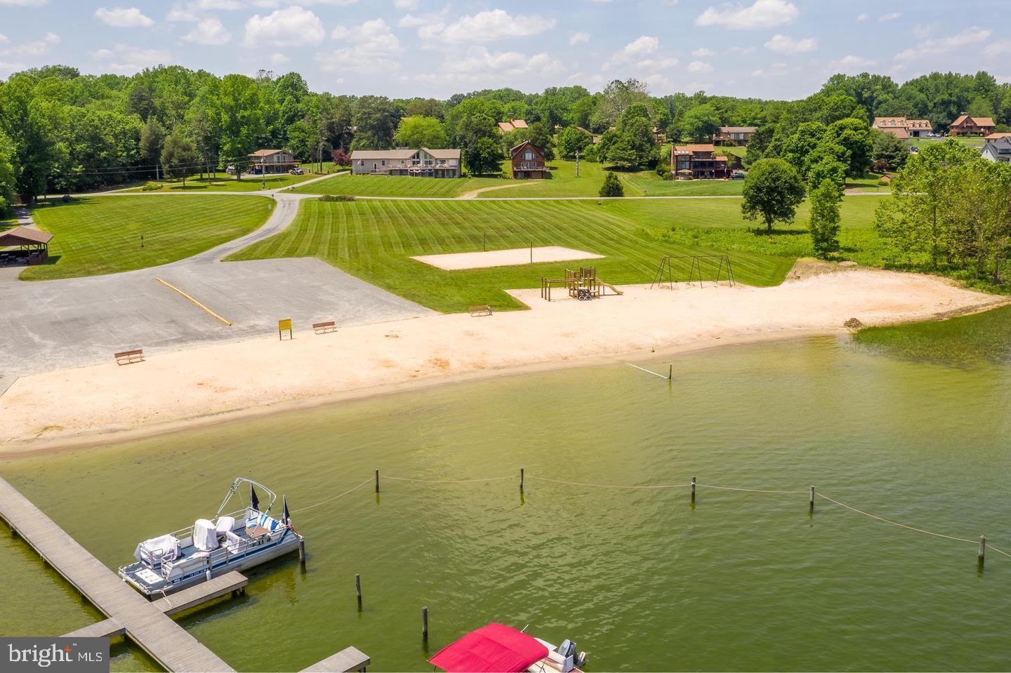 WINDWOOD COVES - Land