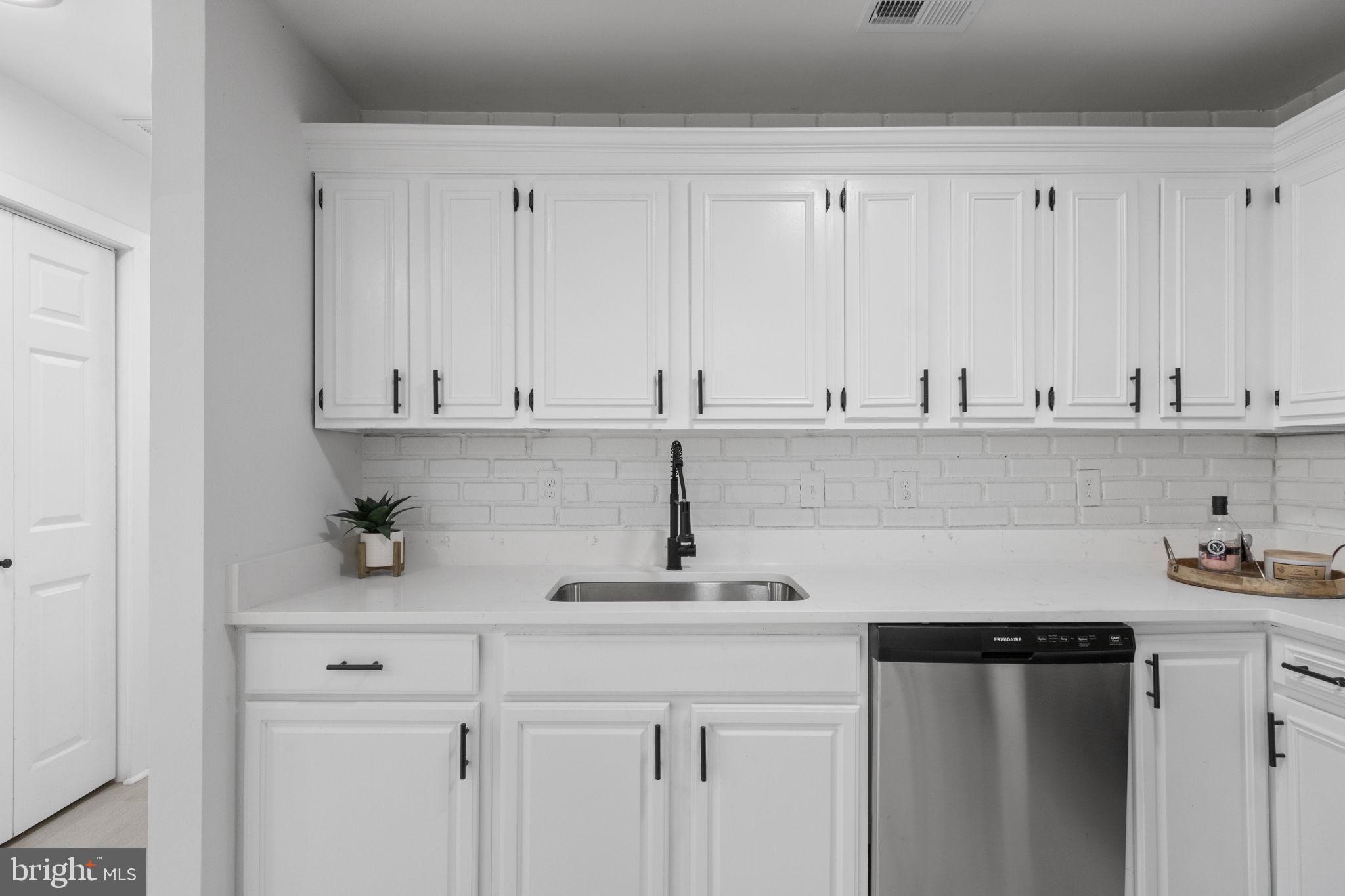 CHANCELLOR GREEN - Residential