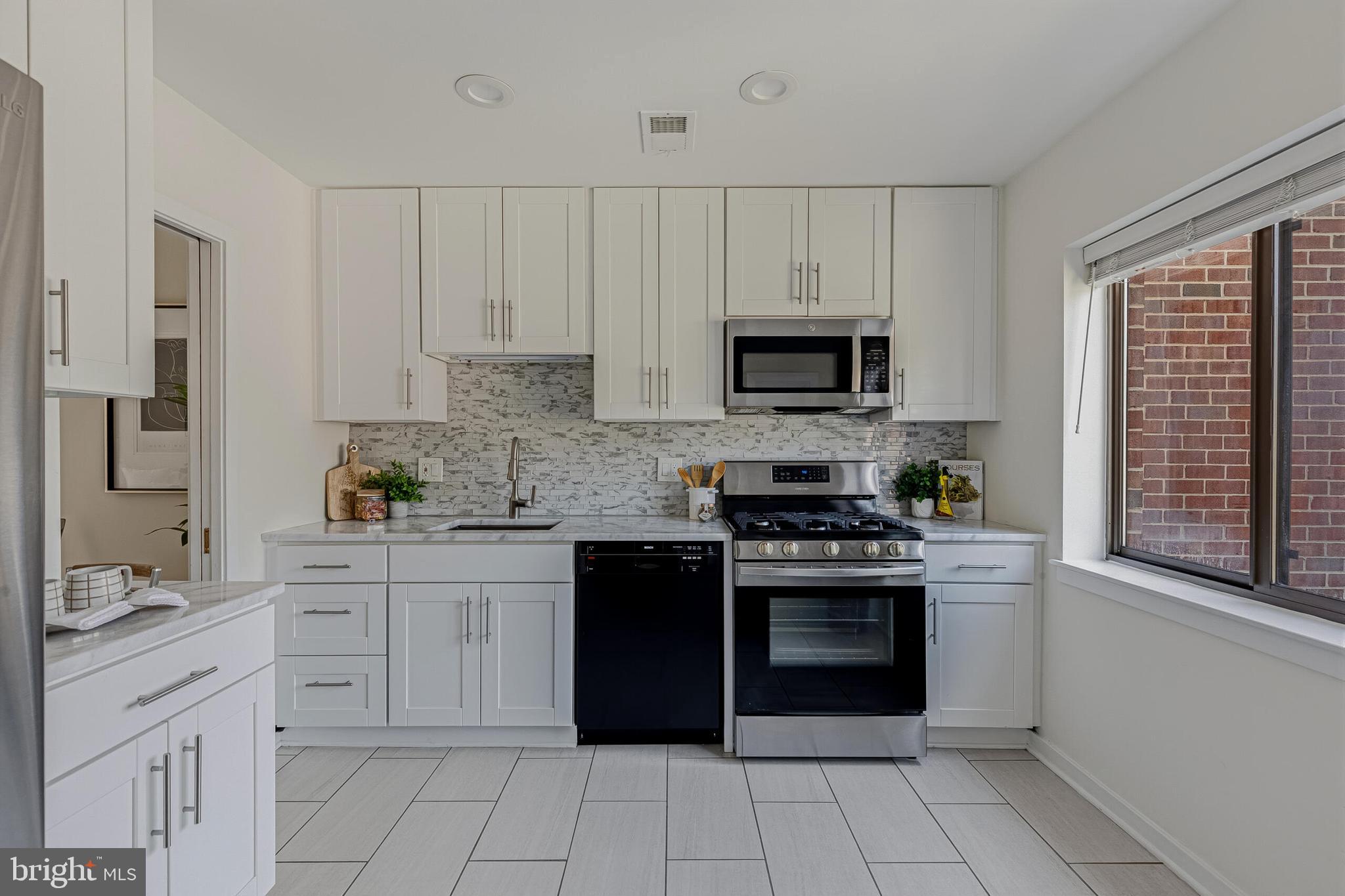 STEPPES OF BARCROFT - Residential