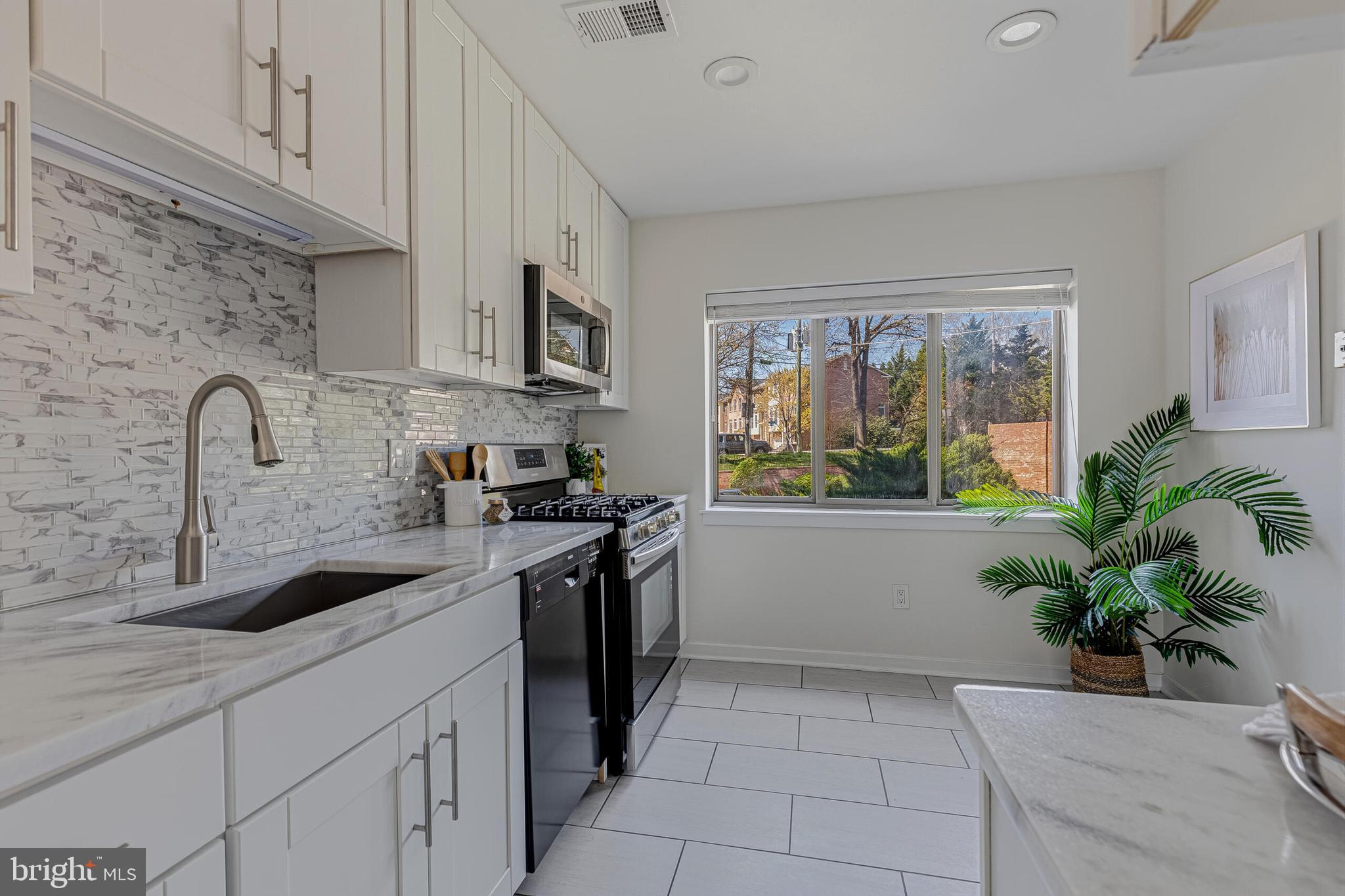 STEPPES OF BARCROFT - Residential