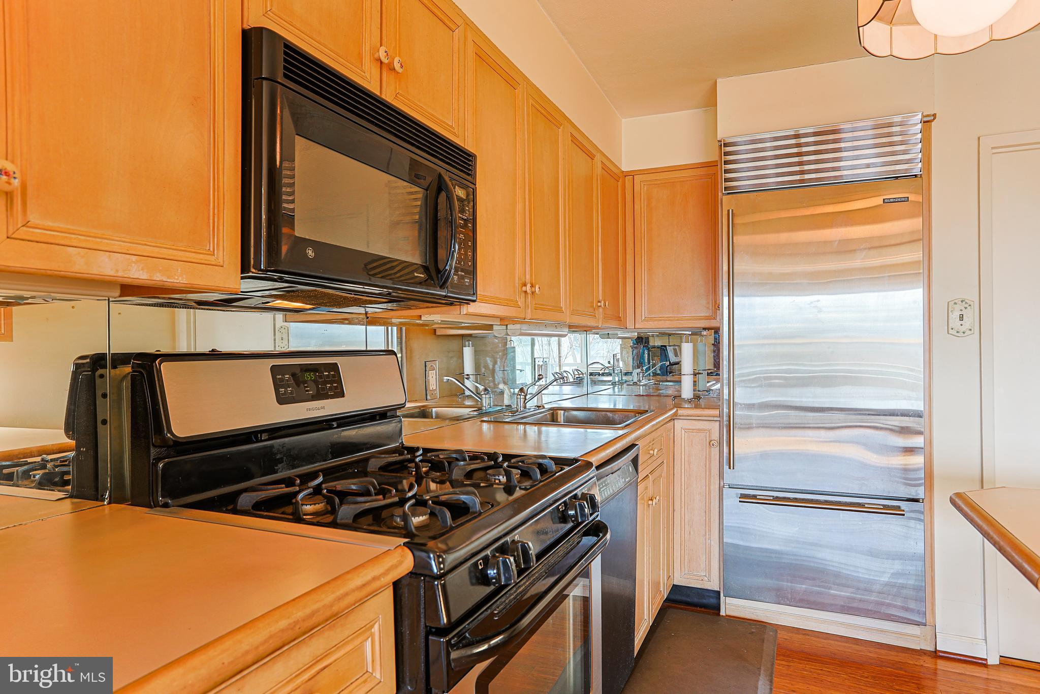 FAIRMOUNT - Residential