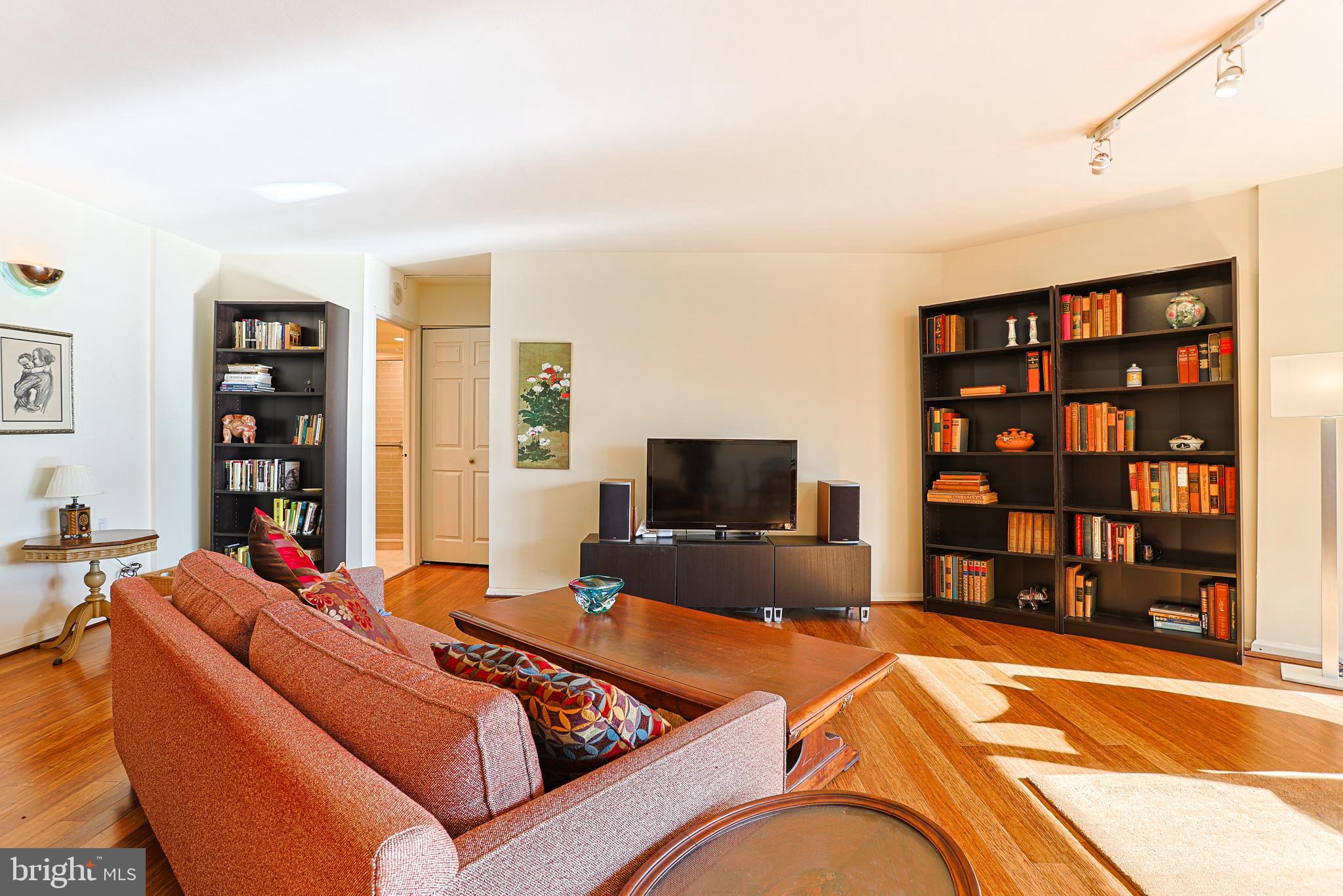 FAIRMOUNT - Residential