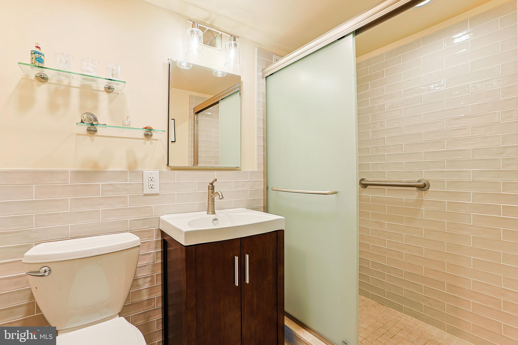 FAIRMOUNT - Residential