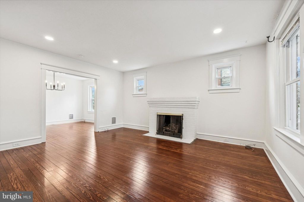 Photo of 10 W Jefferson Street, MEDIA, PA 19063 (MLS # PADE2105182)