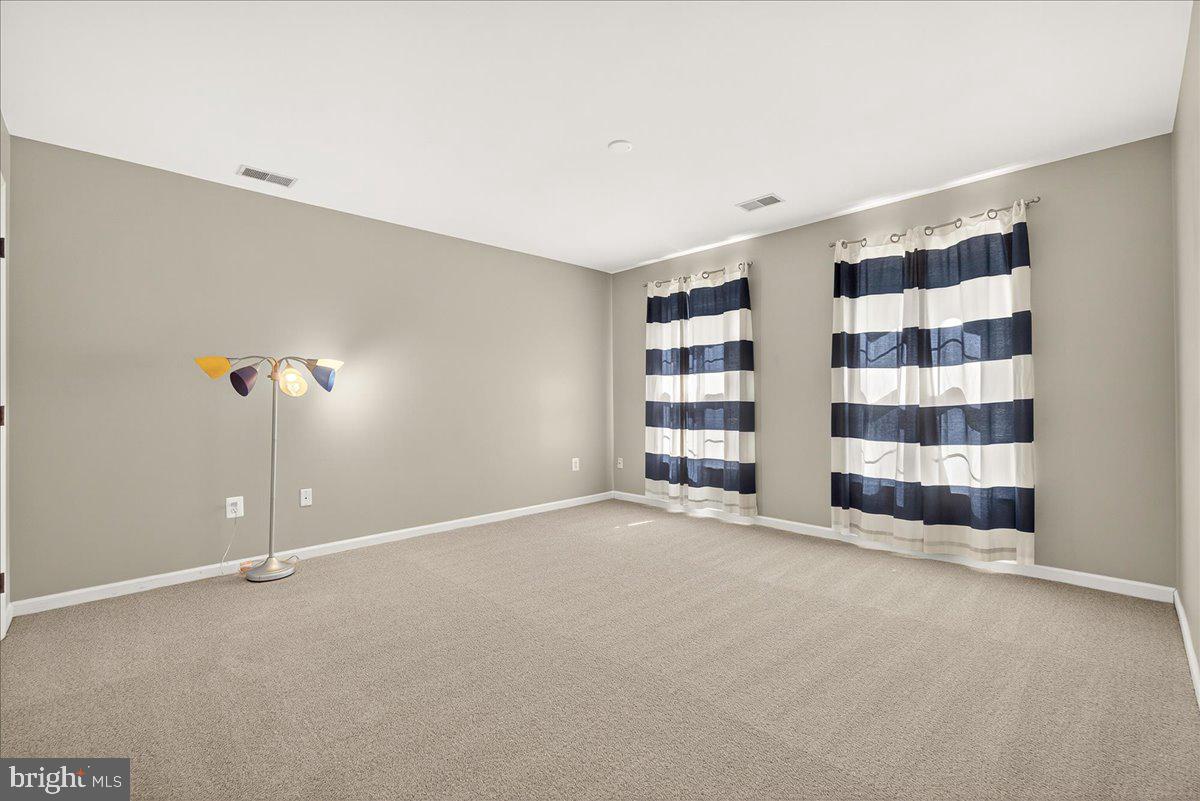 KINGS BRIDGE - Residential