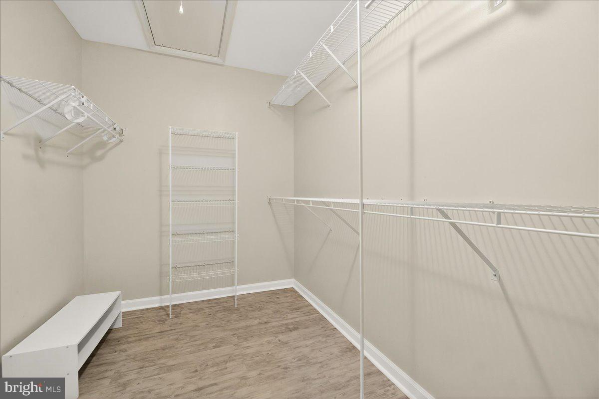 KINGS BRIDGE - Residential